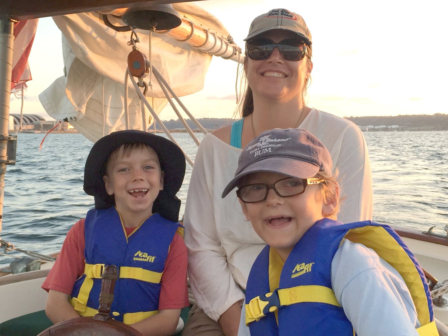 San Diego: Classic Yacht Sailing Experience