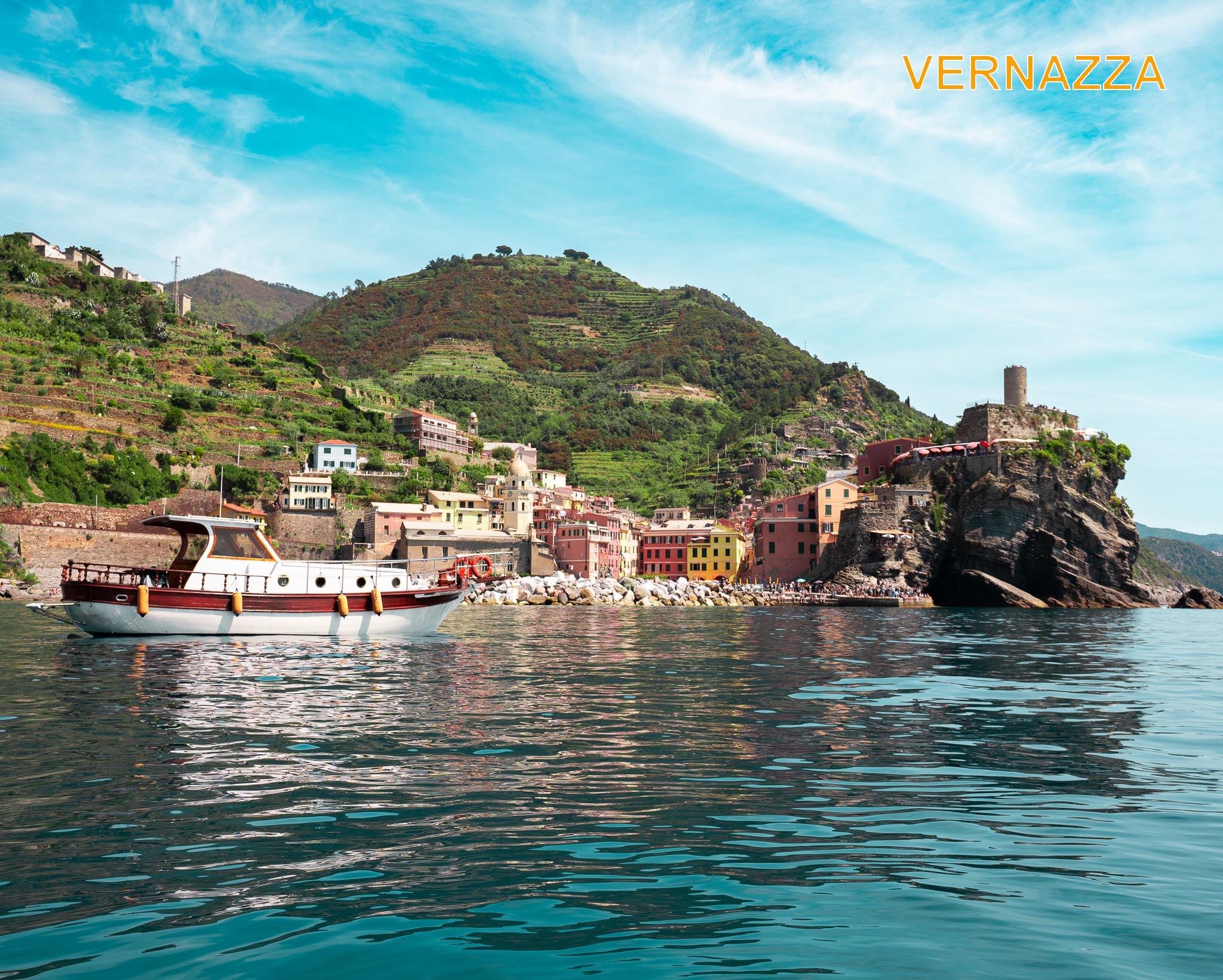 Cinque Terre Vintage Boat Cruise with Ligurian Lunch
