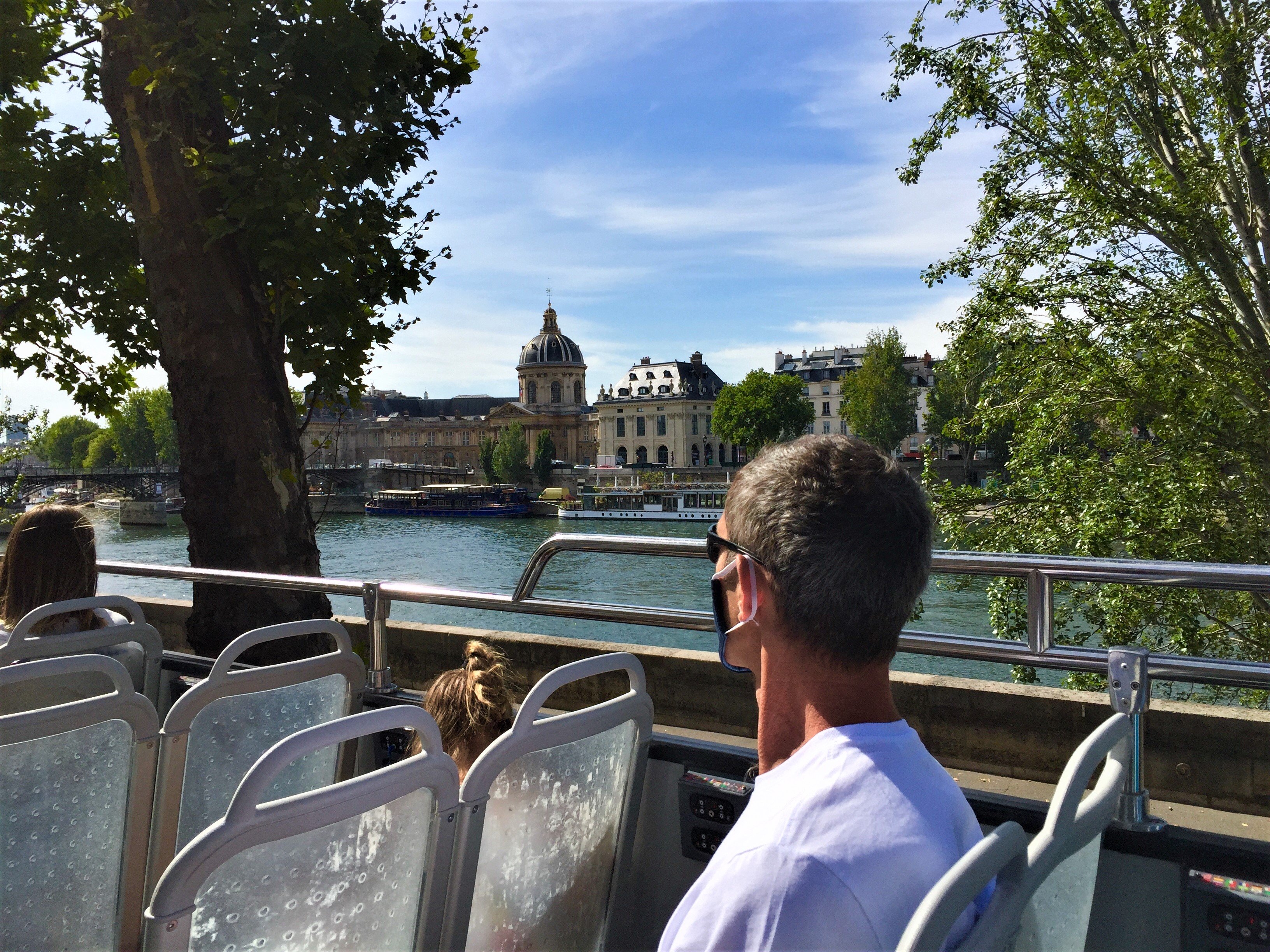 Paris: Hop-On Hop-Off Bus & Seine Cruise Discovery Bundle