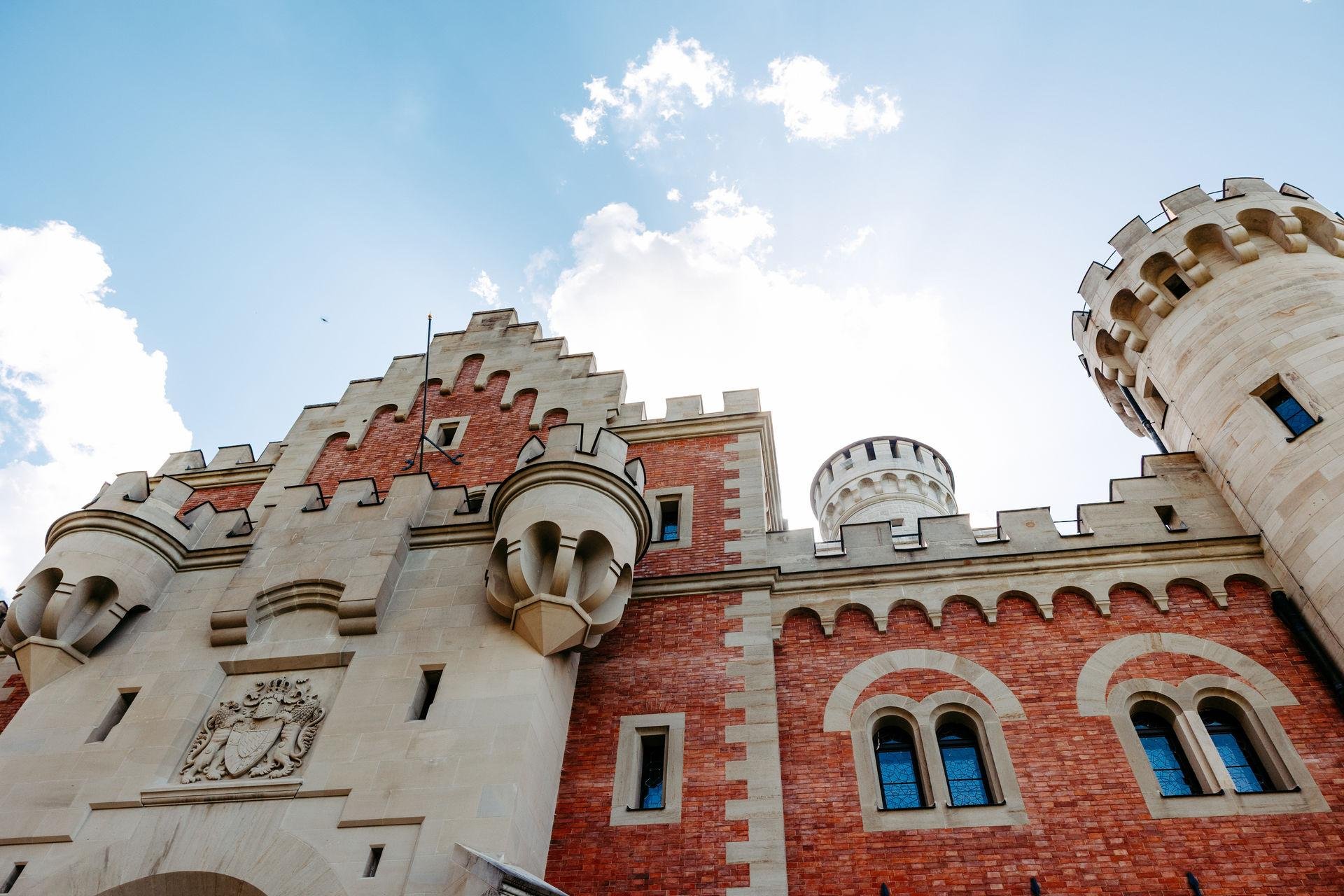 Neuschwanstein Castle tour and Bavarian Alps scenery — image 6