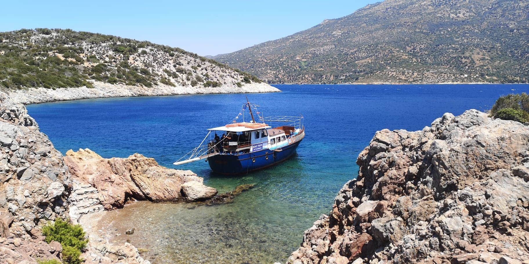 Samiopoula Island Boat Excursion with Onboard Lunch