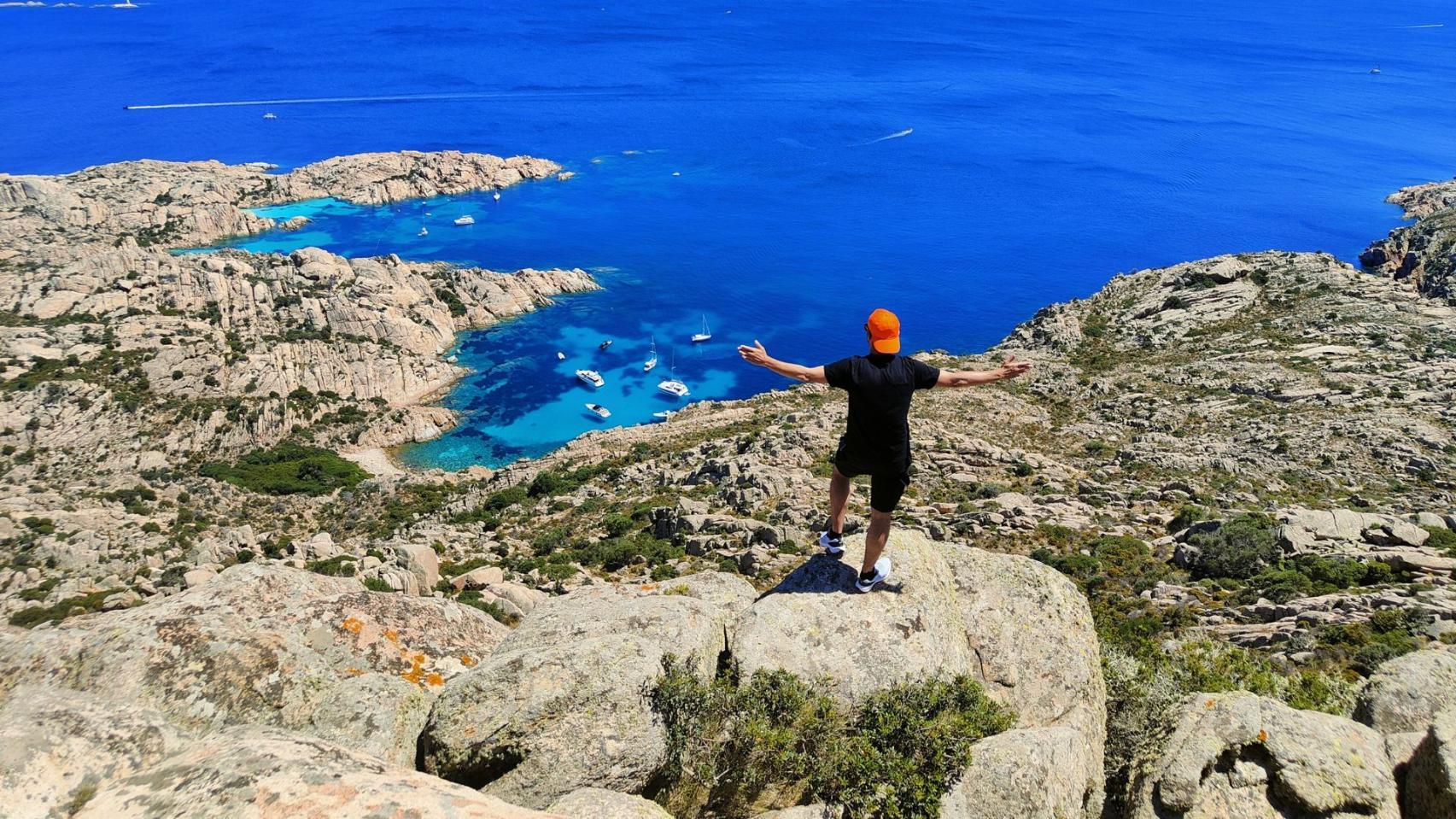 Caprera Island Trek to Cala Coticcio with Aperitif