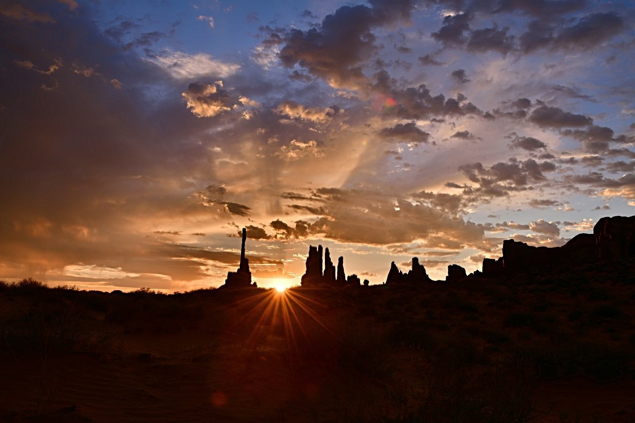 Monument Valley Sunrise Safari