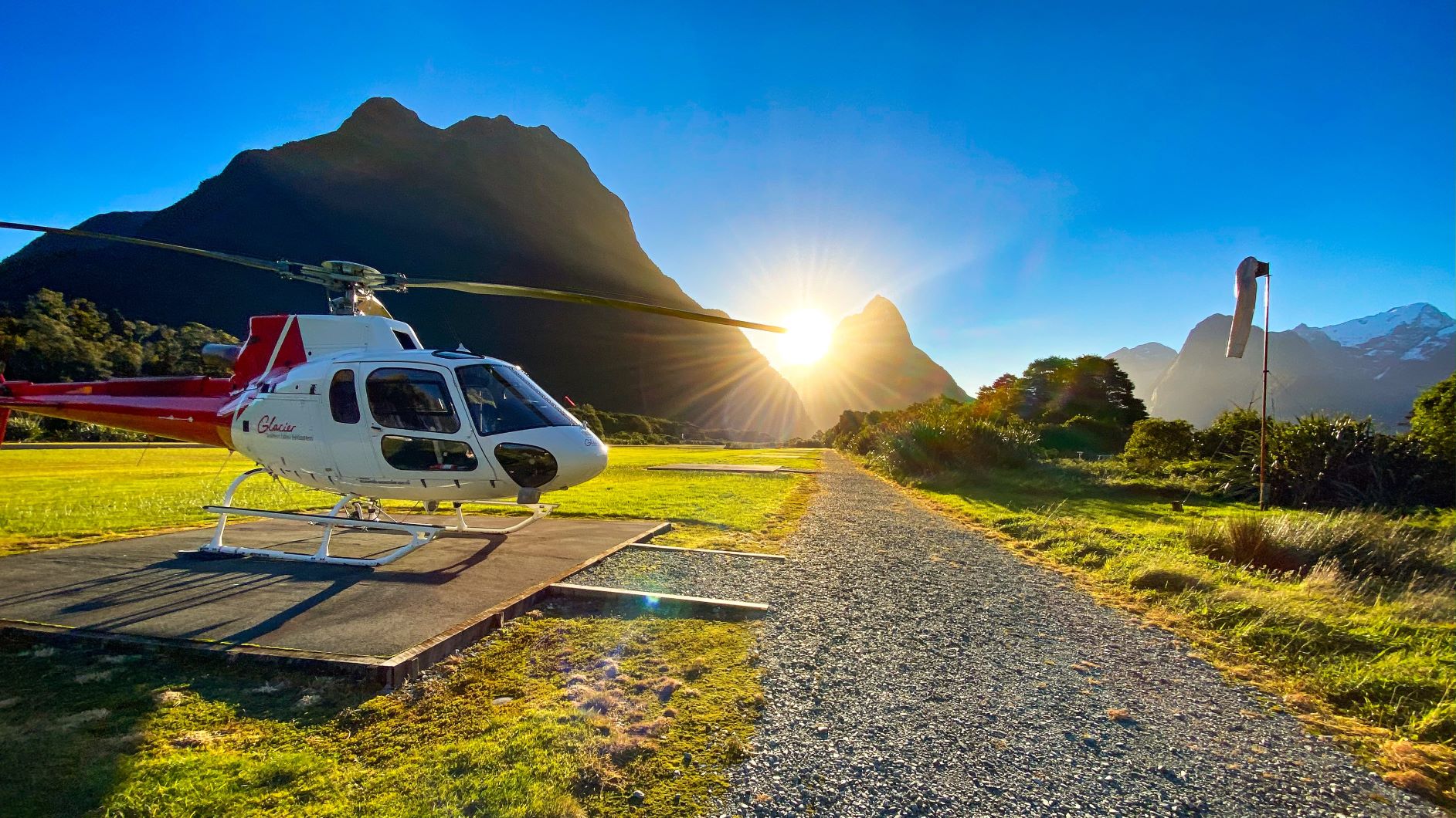Milford Sound Extended Helicopter Flight & 3 Landings - 2026 (Verified Reviews)
