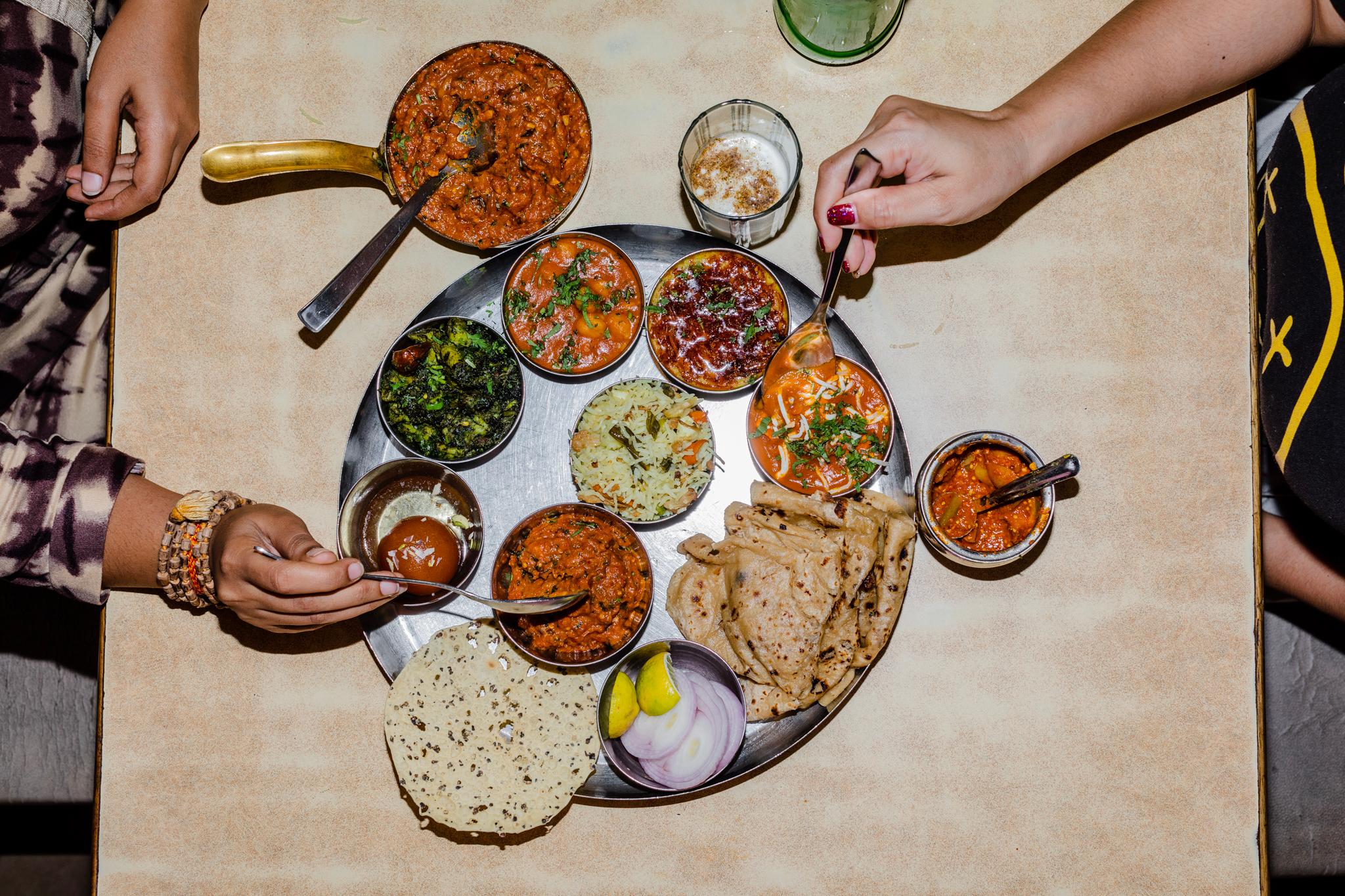 Mumbai Bombay Express: Ultimate 15-Dish Food Safari