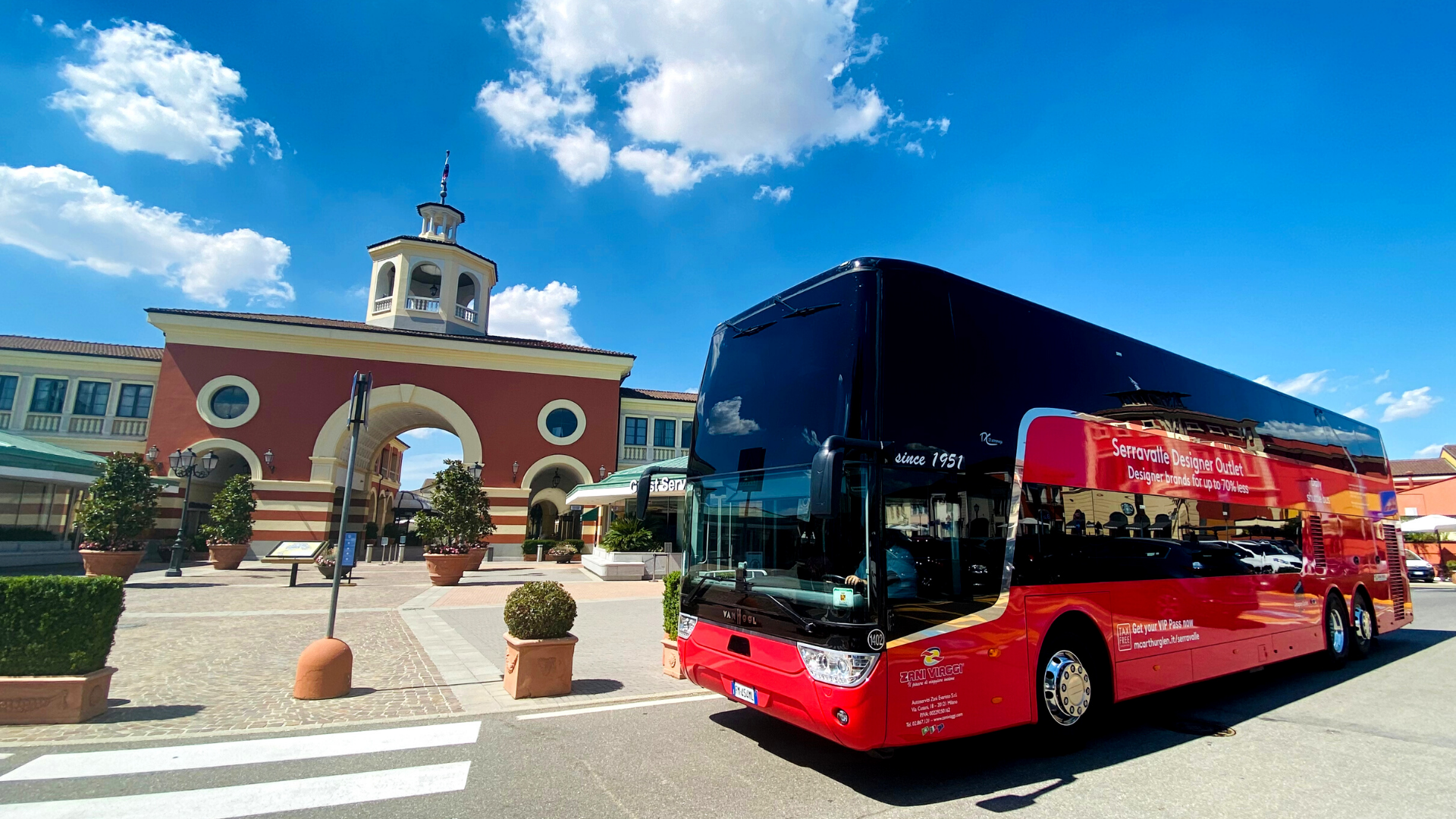 Milan to Serravalle Designer Outlet: Roundtrip Coach Transfer