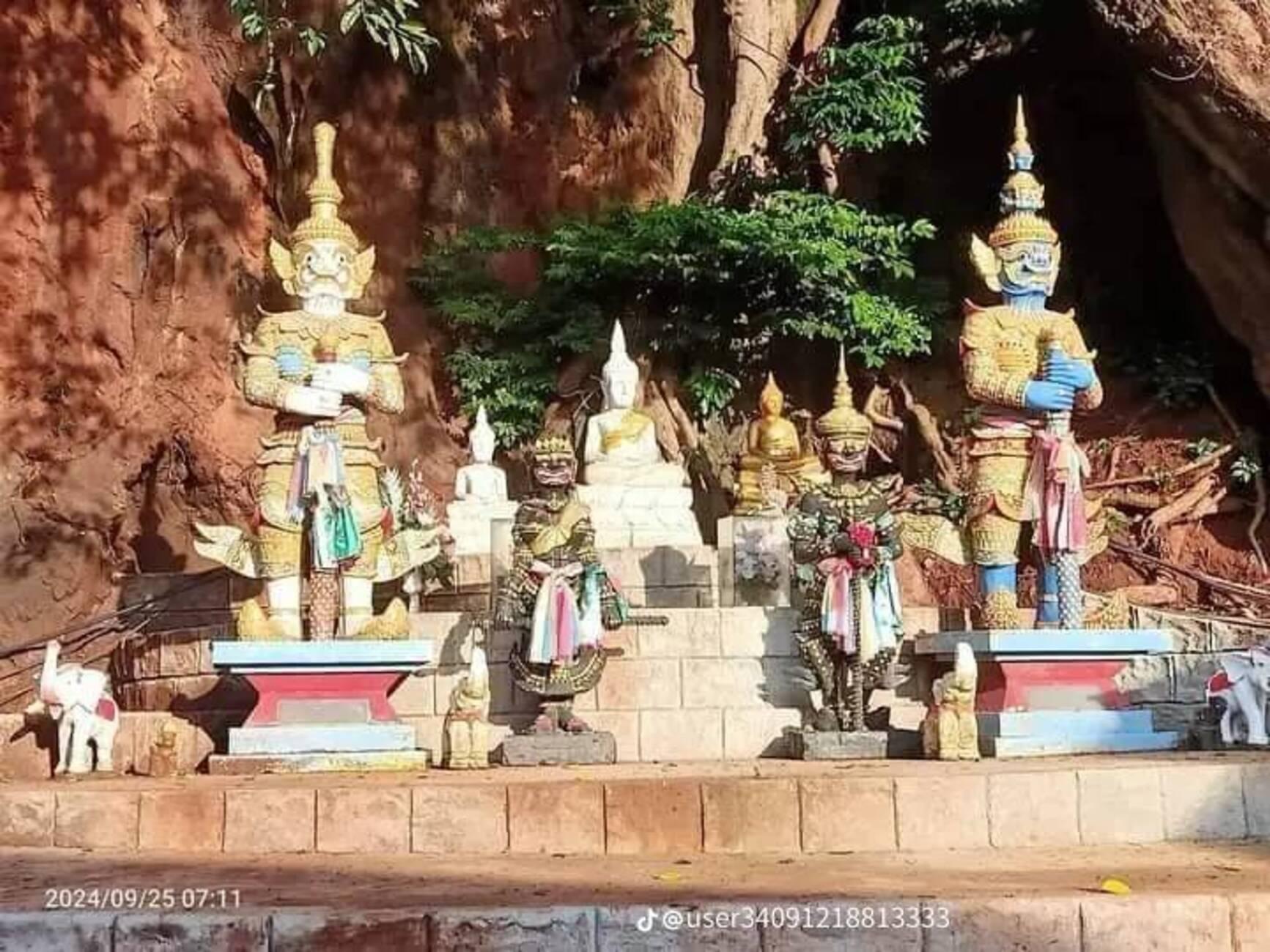 Krabi Private Temple, River & Limestone Cliffs Tour