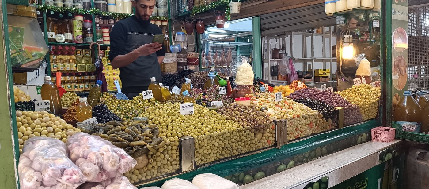 Casablanca Souks: Guided Shopping & Cultural Exploration