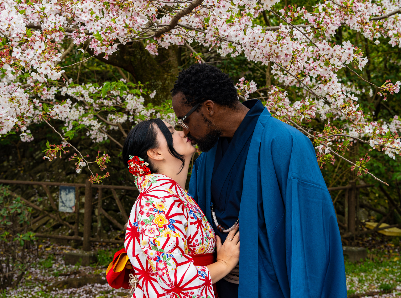 Kyoto: Vestimenta Tradicional com Kimono e Sessão de Fotos Privada