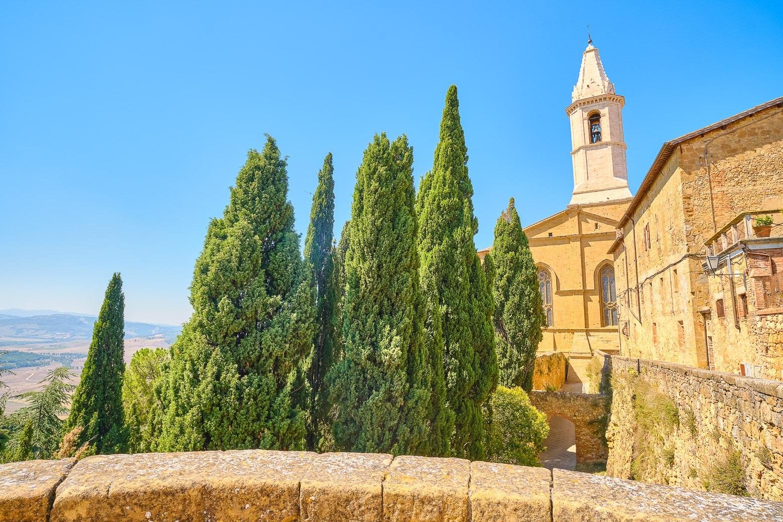 wine tour in Montalcino — photo 1