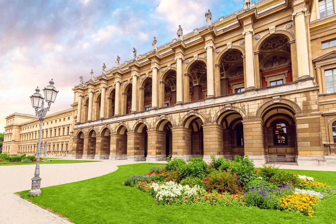Private Residenz Palace Tour with Licensed Guide