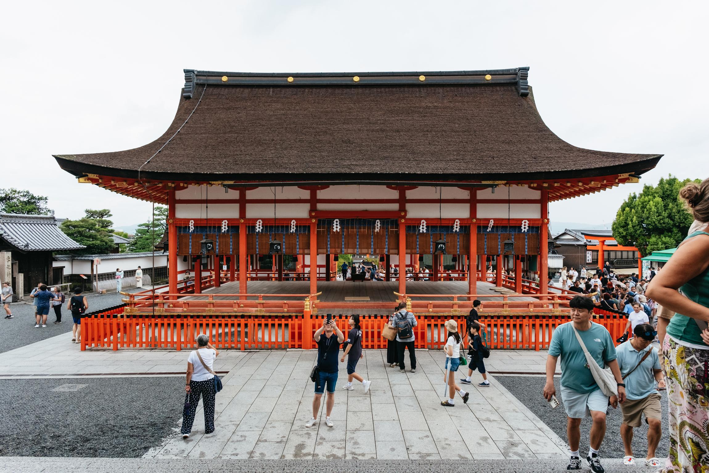 Kyoto in a Day: Bamboo Grove, Nijo Castle & Fushimi Inari Bus Tour