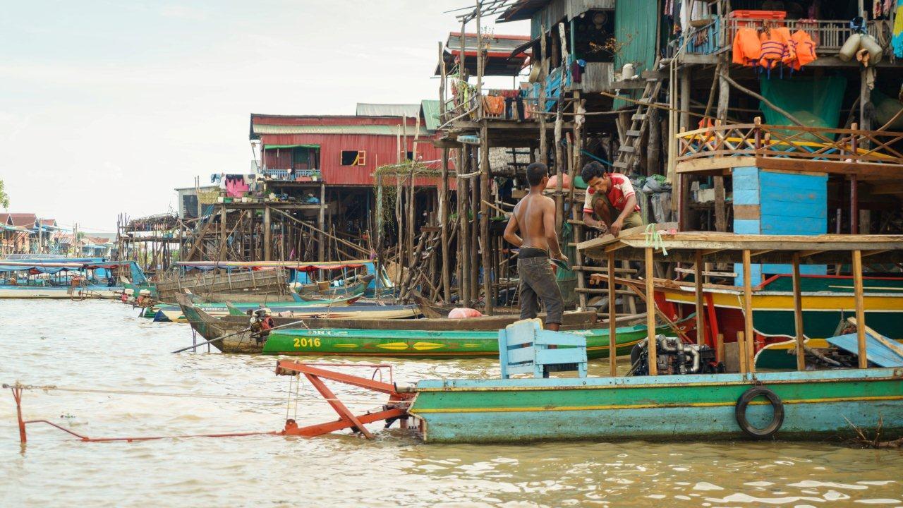 2-Day Angkor Wat Sunrise & Tonle Sap Floating Village Expedition