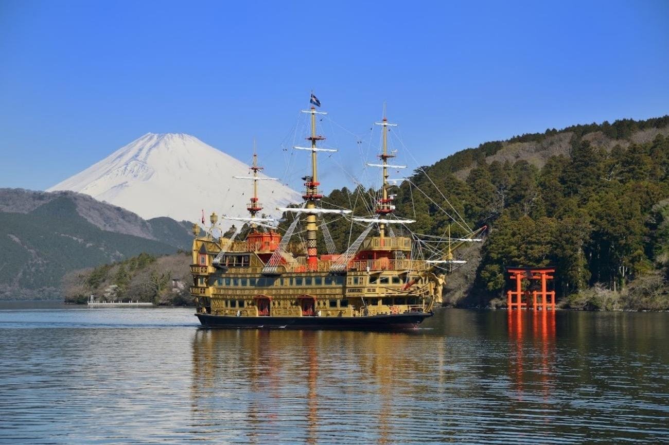 Hakone Free Pass: Unlimited Rides & Sightseeing Discounts