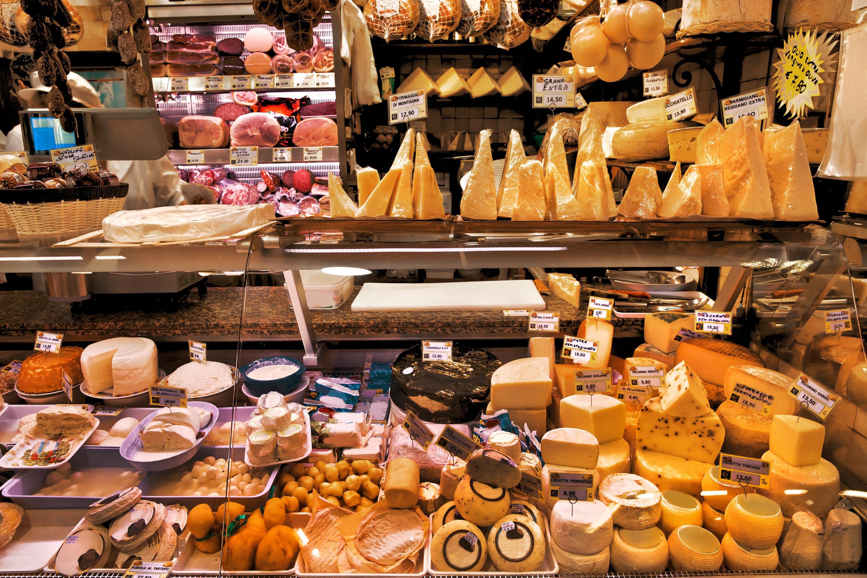 Taormina Market Tour and Authentic Home Cooking Class