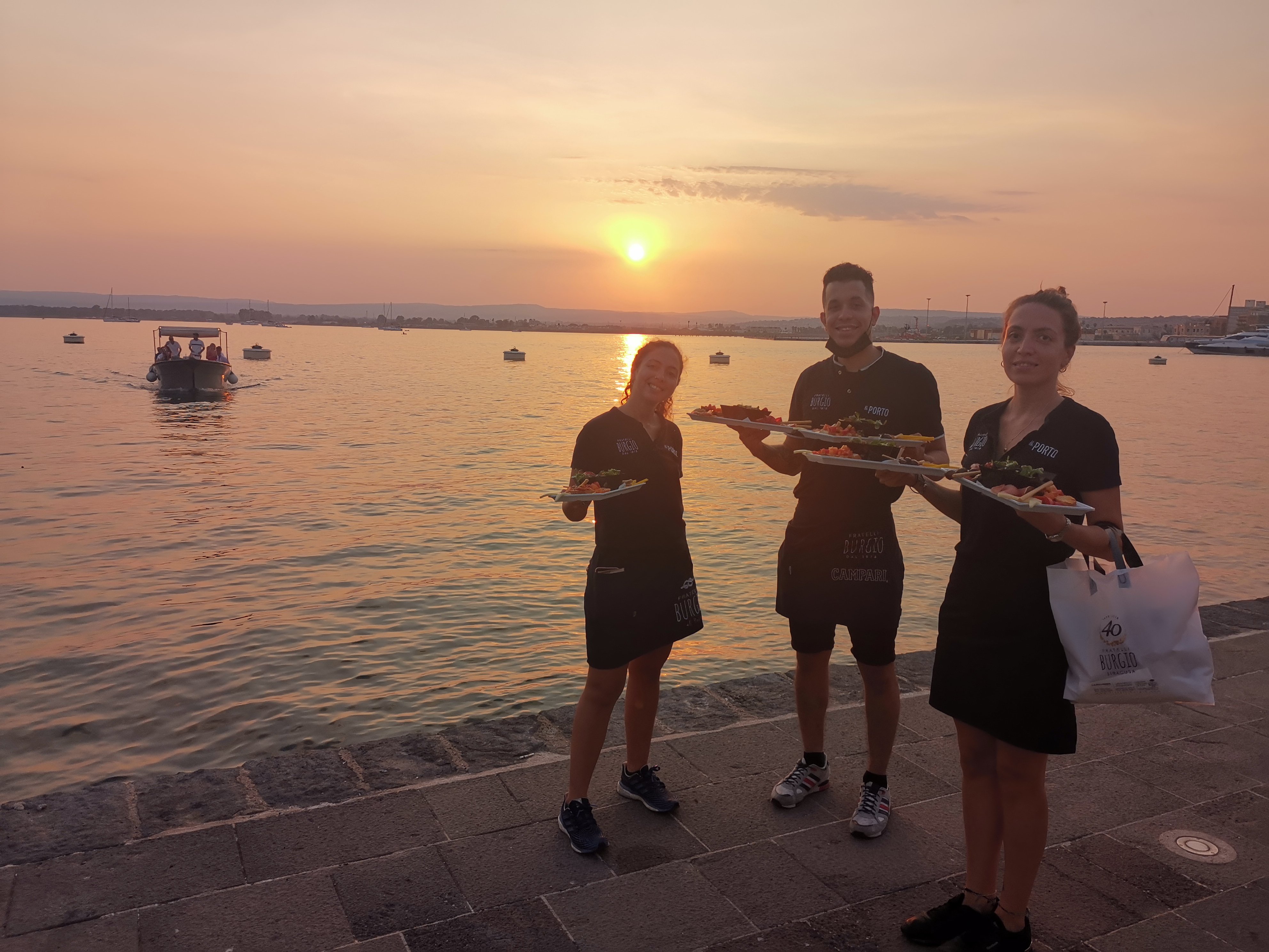Syracuse: Ortigia Sunset Cruise with Aperitif