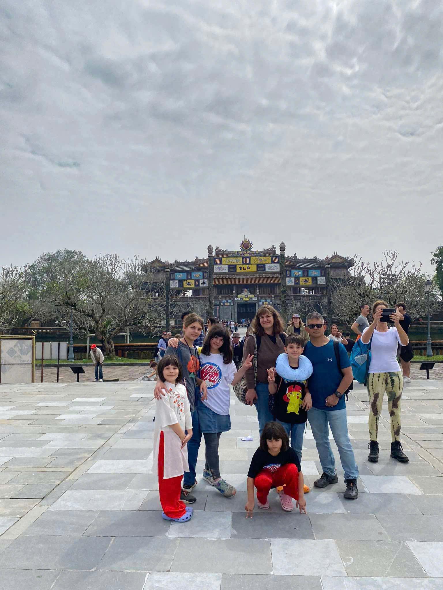 Hue Imperial City & Dong Ba Market Guided Walking Tour