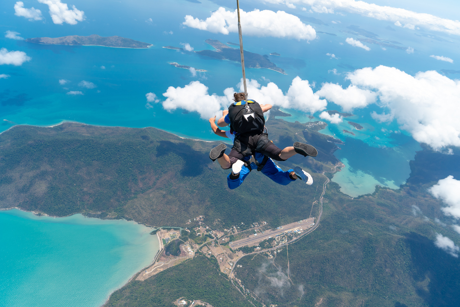 Tandem Skydive over the Whitsundays – Airlie Beach
