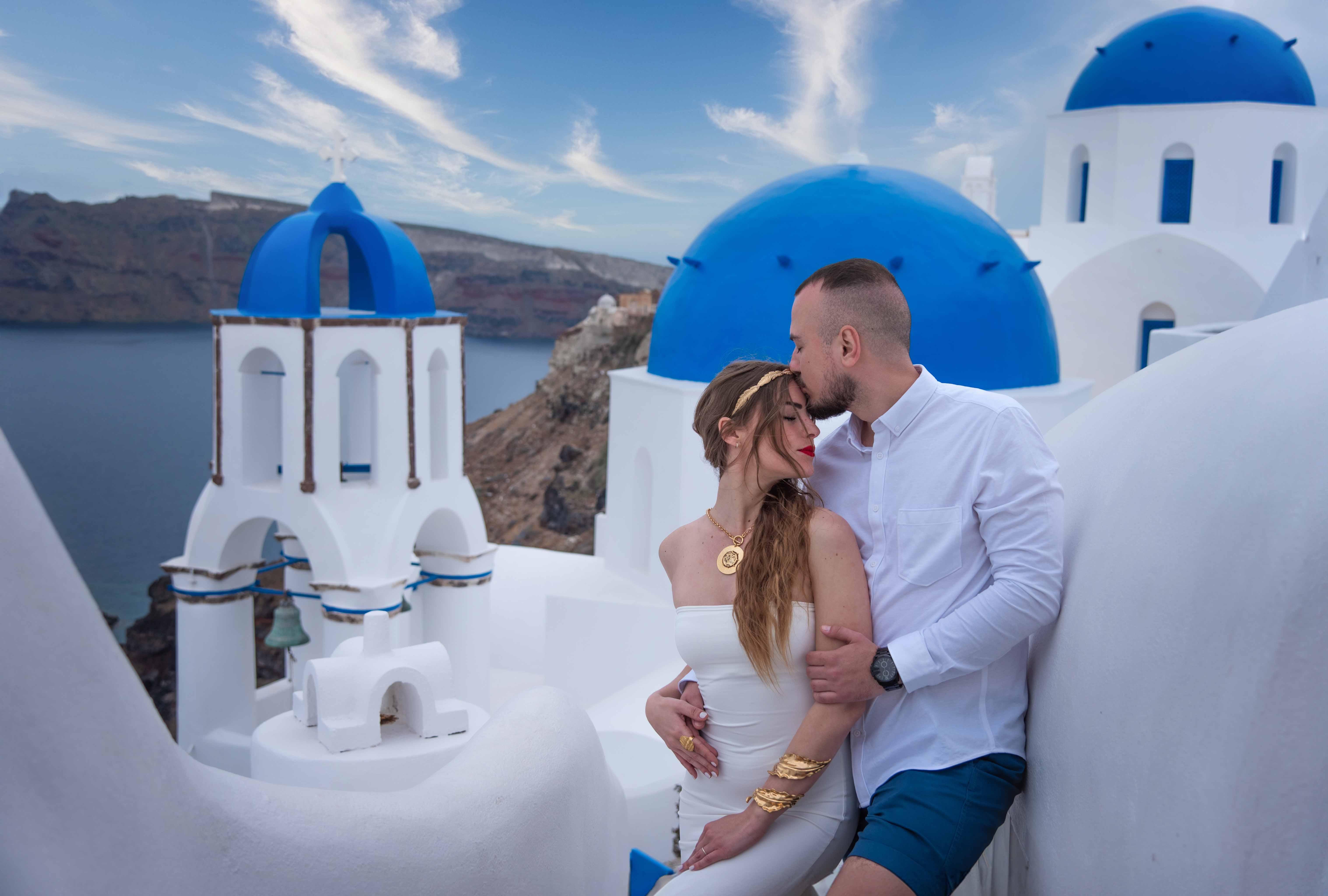 Oia Professional Photoshoot with Local Photographer