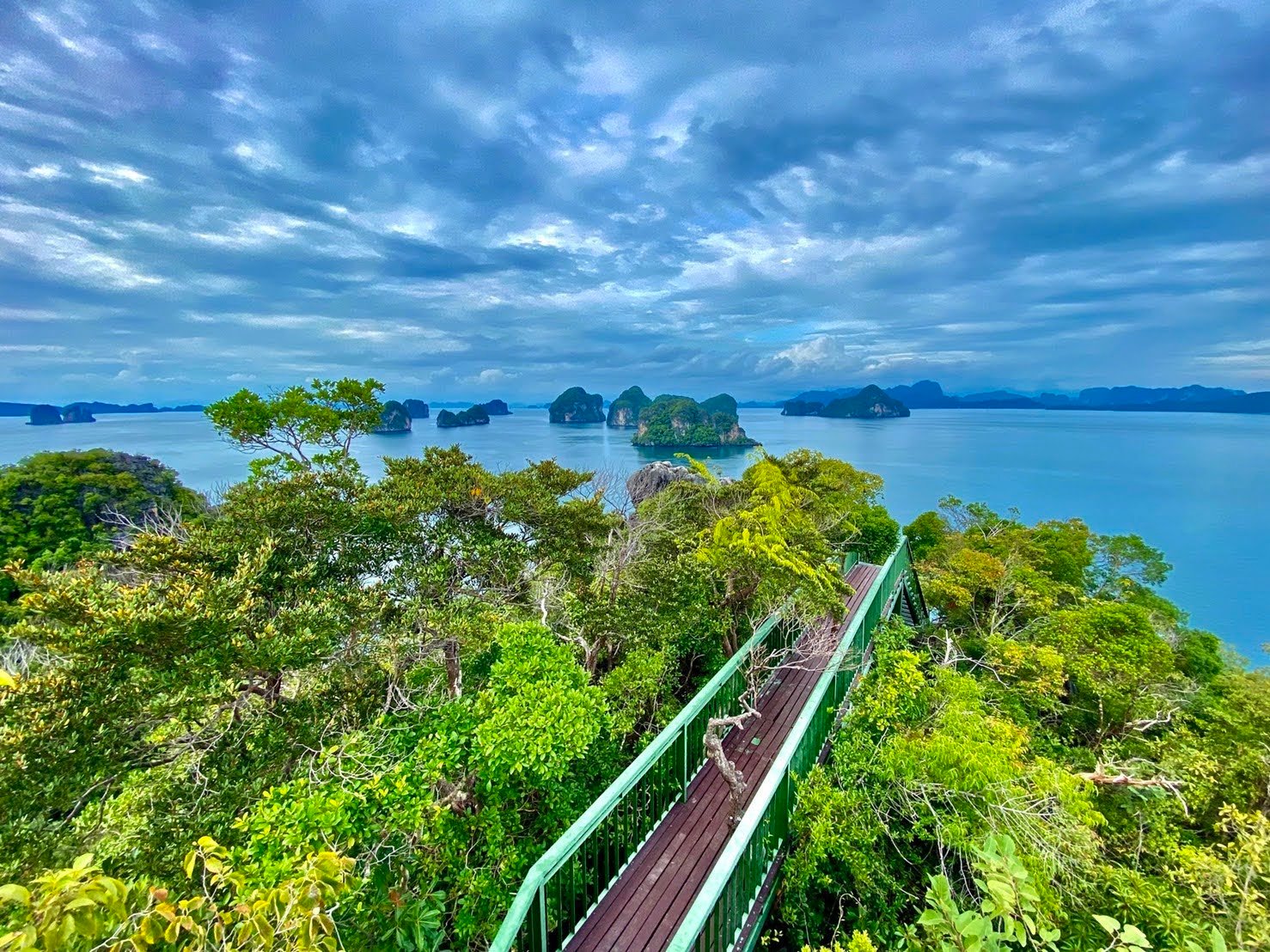 Krabi Hong Island Longtail Boat, Kayak & Snorkel Day Trip with Buffet Lunch