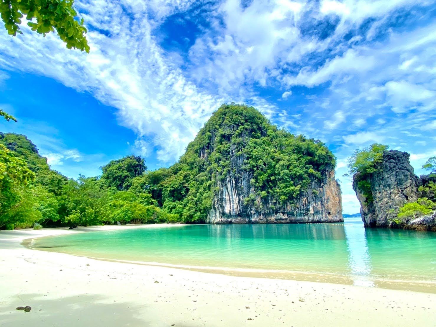 Krabi Hong Island Longtail Boat, Kayak & Snorkel Day Trip with Buffet Lunch