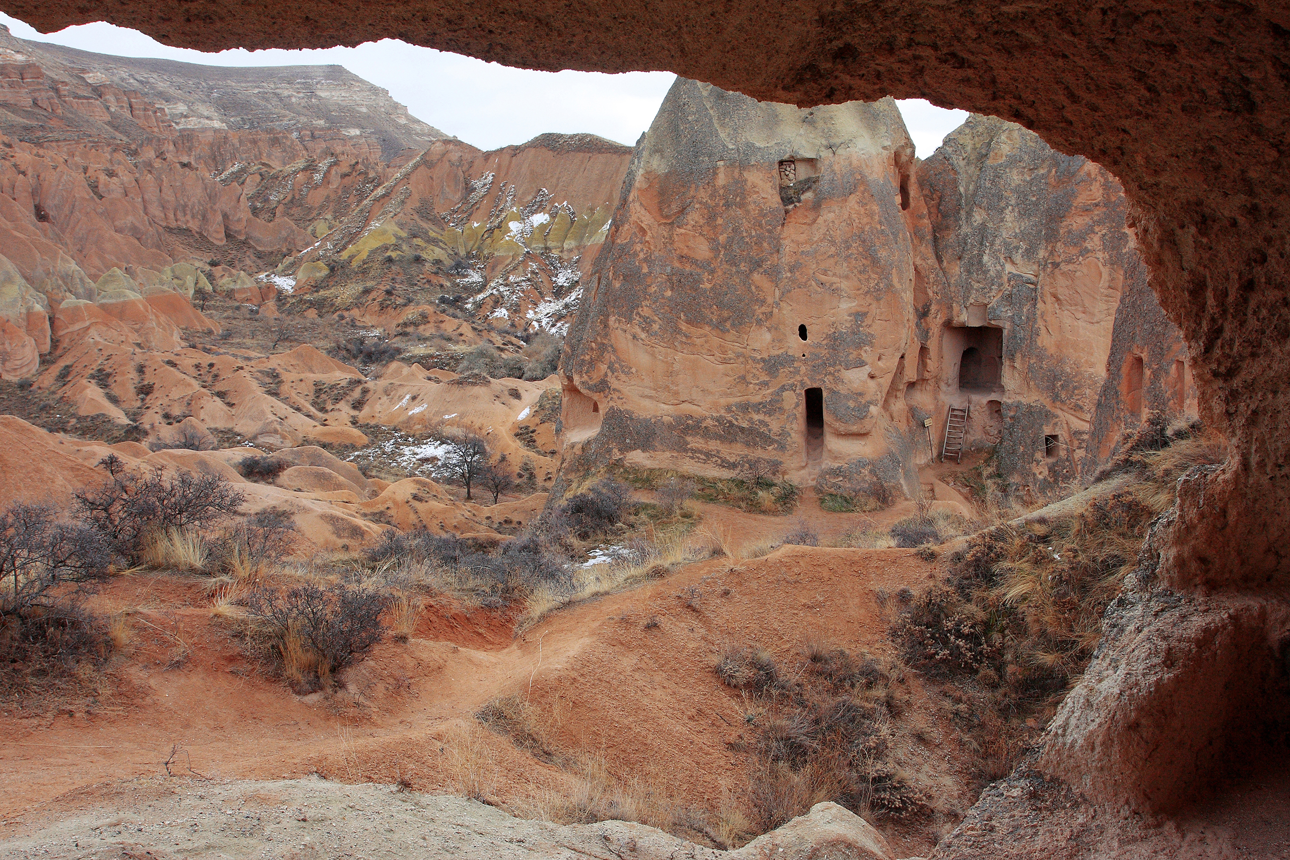 Private Southern Cappadocia Day Trip: Castles, Caves & Valleys