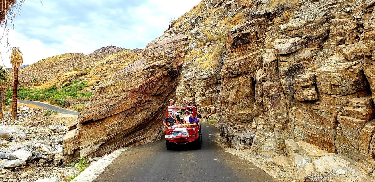 Palm Springs Indian Canyons Jeep & Hiking Combo Tour
