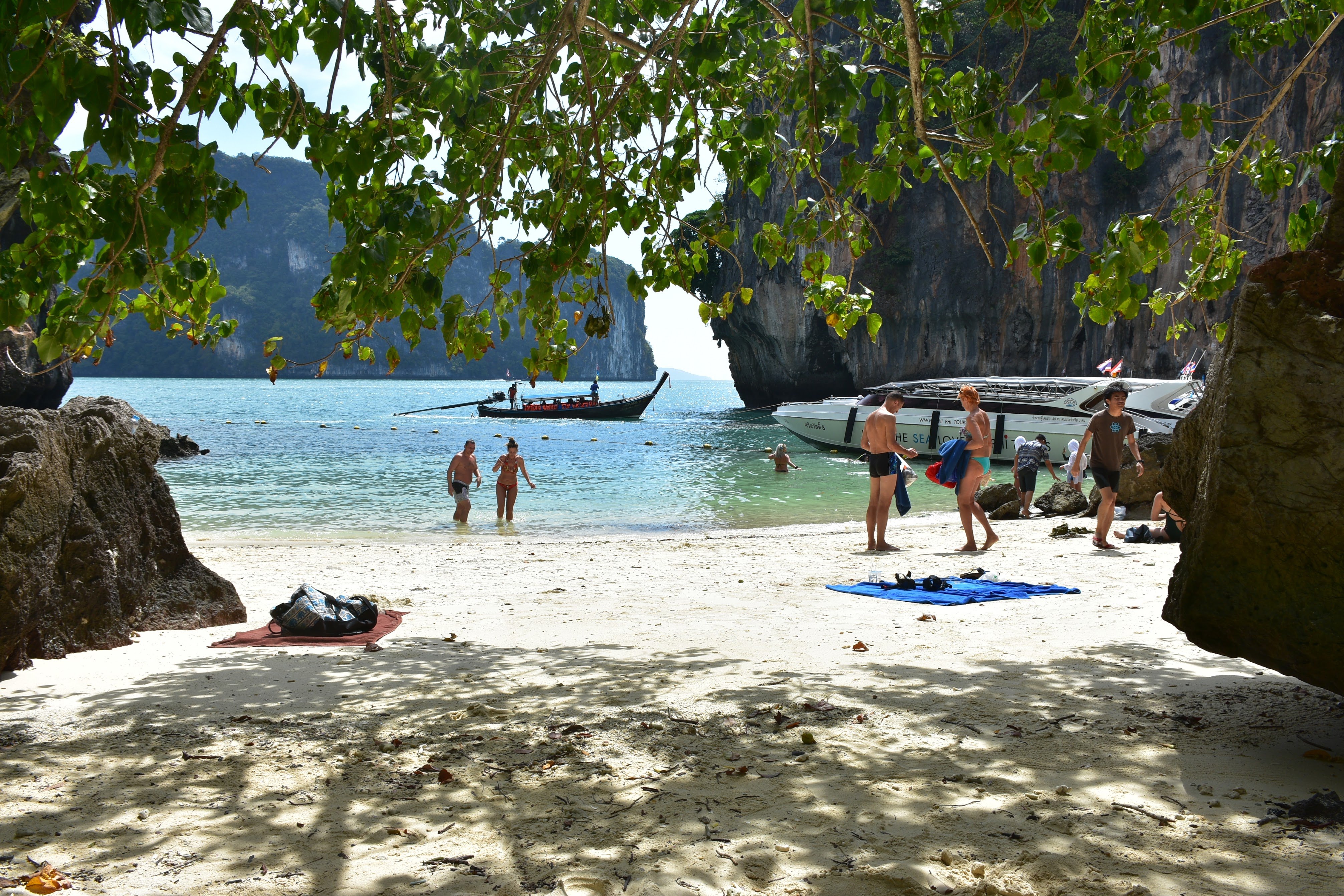 Krabi Hong Island Longtail Boat, Kayak & Snorkel Day Trip with Buffet Lunch