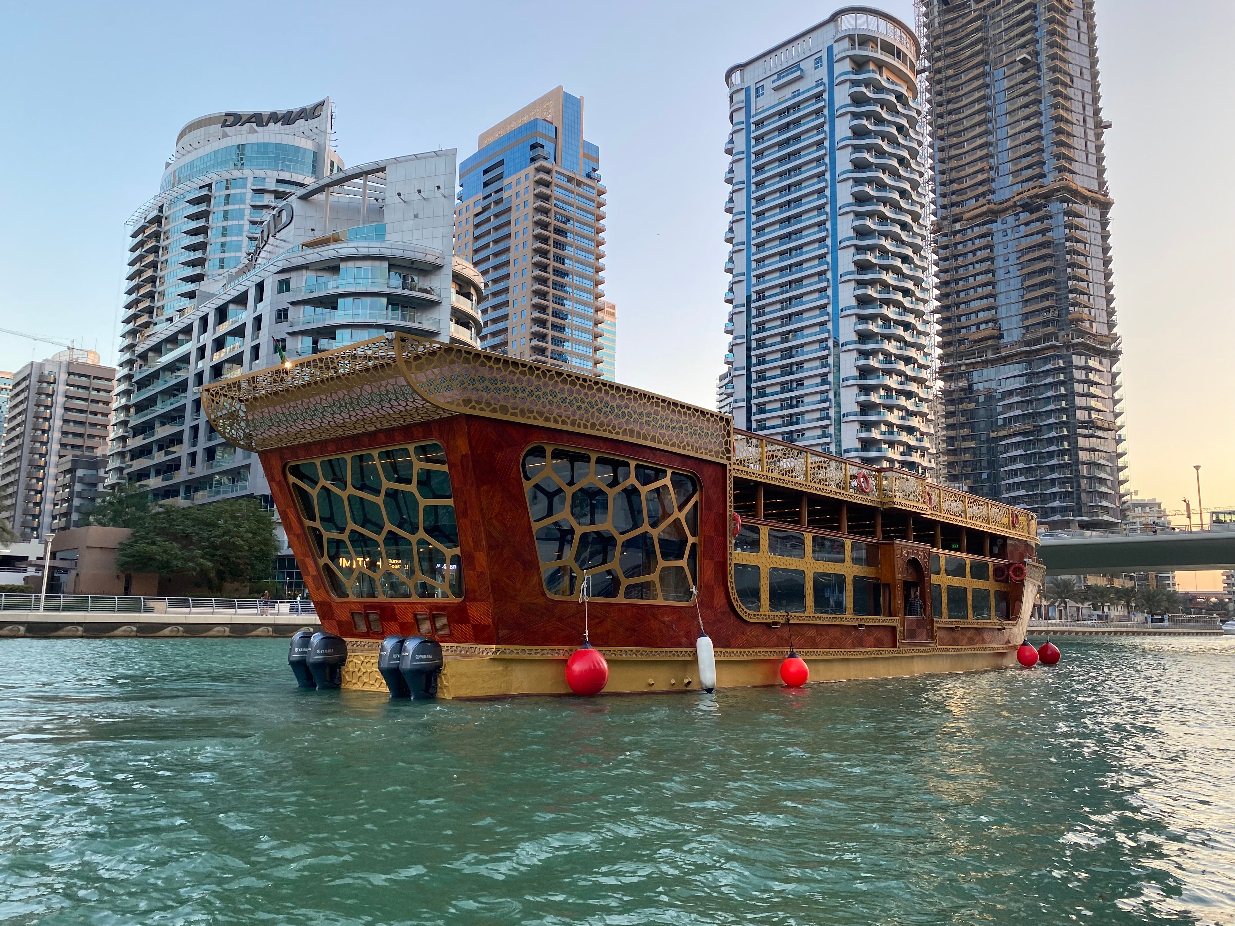 Dubai Marina: Dinner Cruise in a Traditional Boat - 2026 (Verified Reviews)