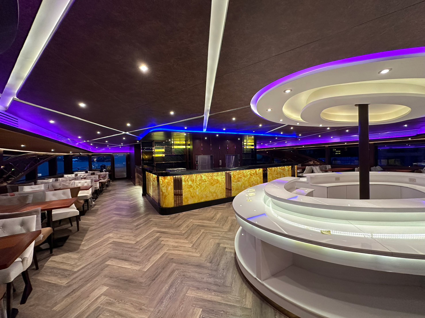 Bangkok Luxury Chao Phraya River Dinner Cruise