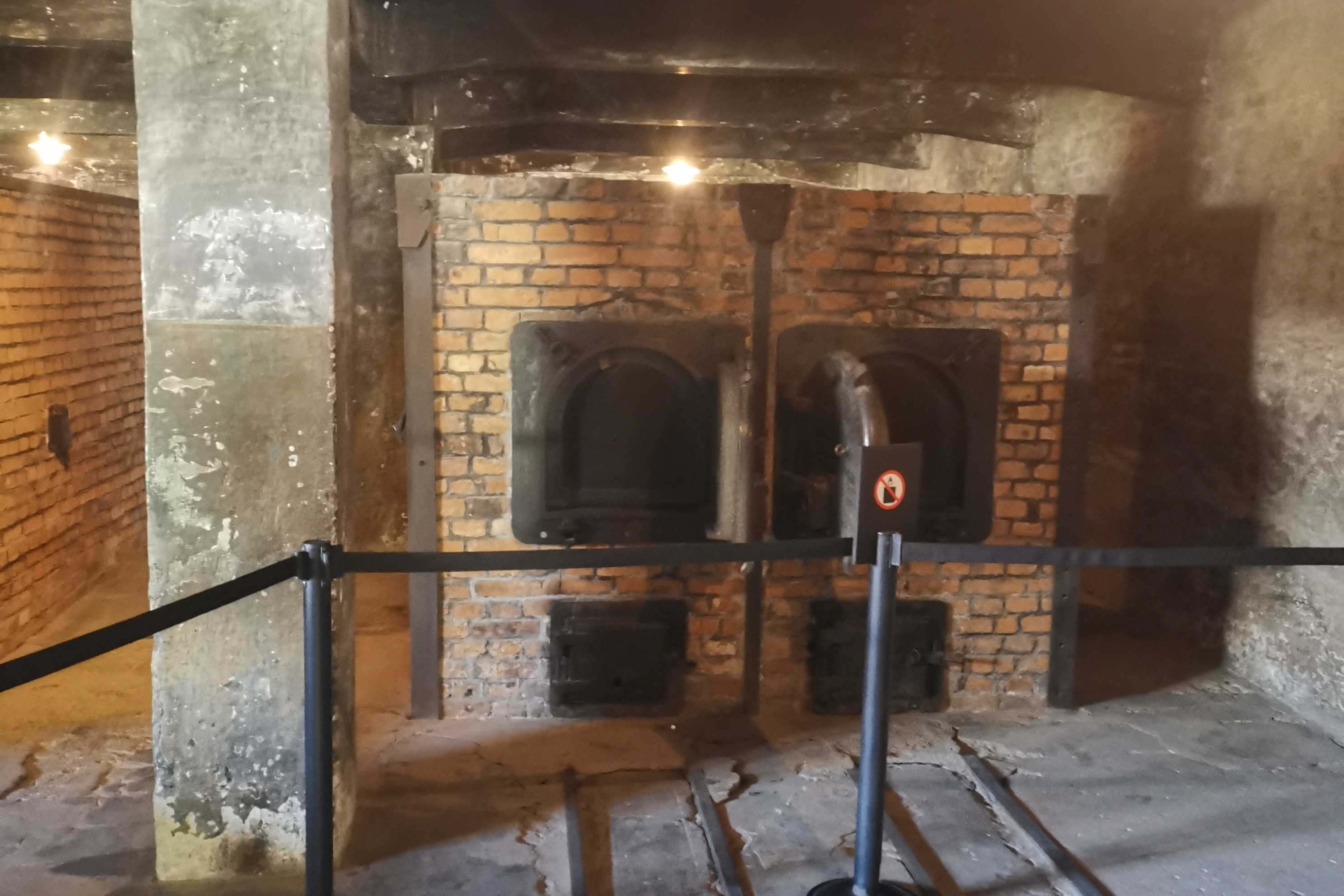 Wycieczka z przewodnikiem do Miejsca Pamięci Auschwitz-Birkenau z Krakowa