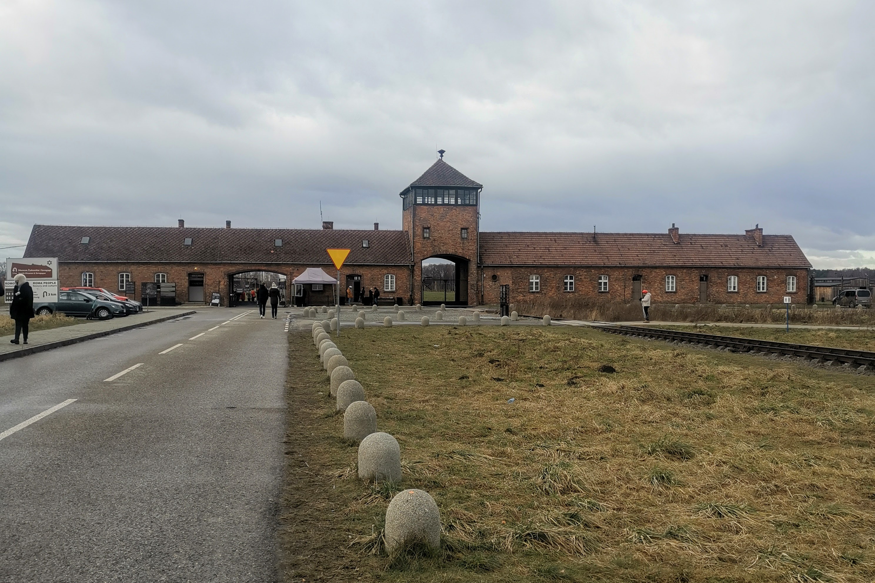 Wycieczka z przewodnikiem do Miejsca Pamięci Auschwitz-Birkenau z Krakowa