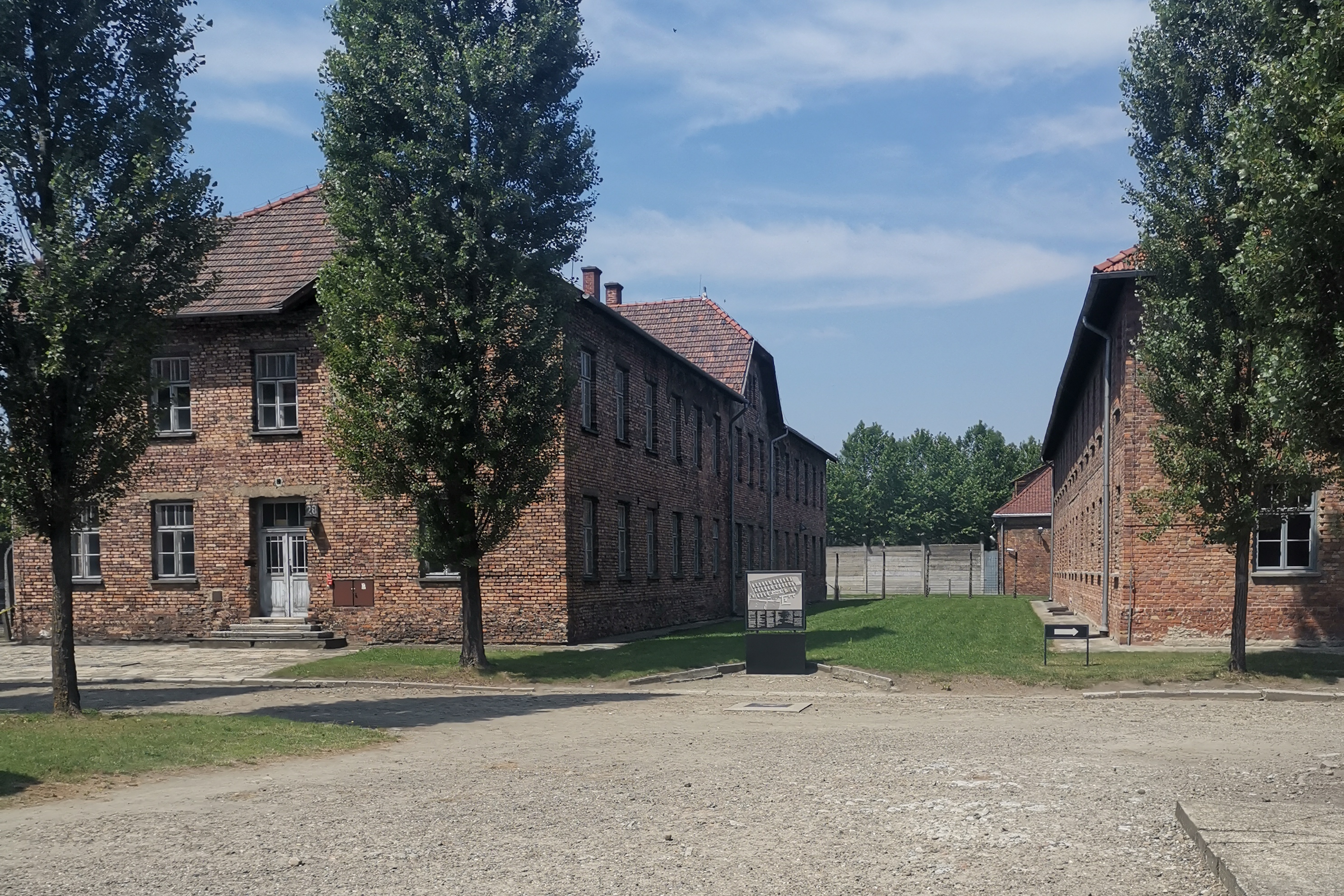 Wycieczka z przewodnikiem do Miejsca Pamięci Auschwitz-Birkenau z Krakowa