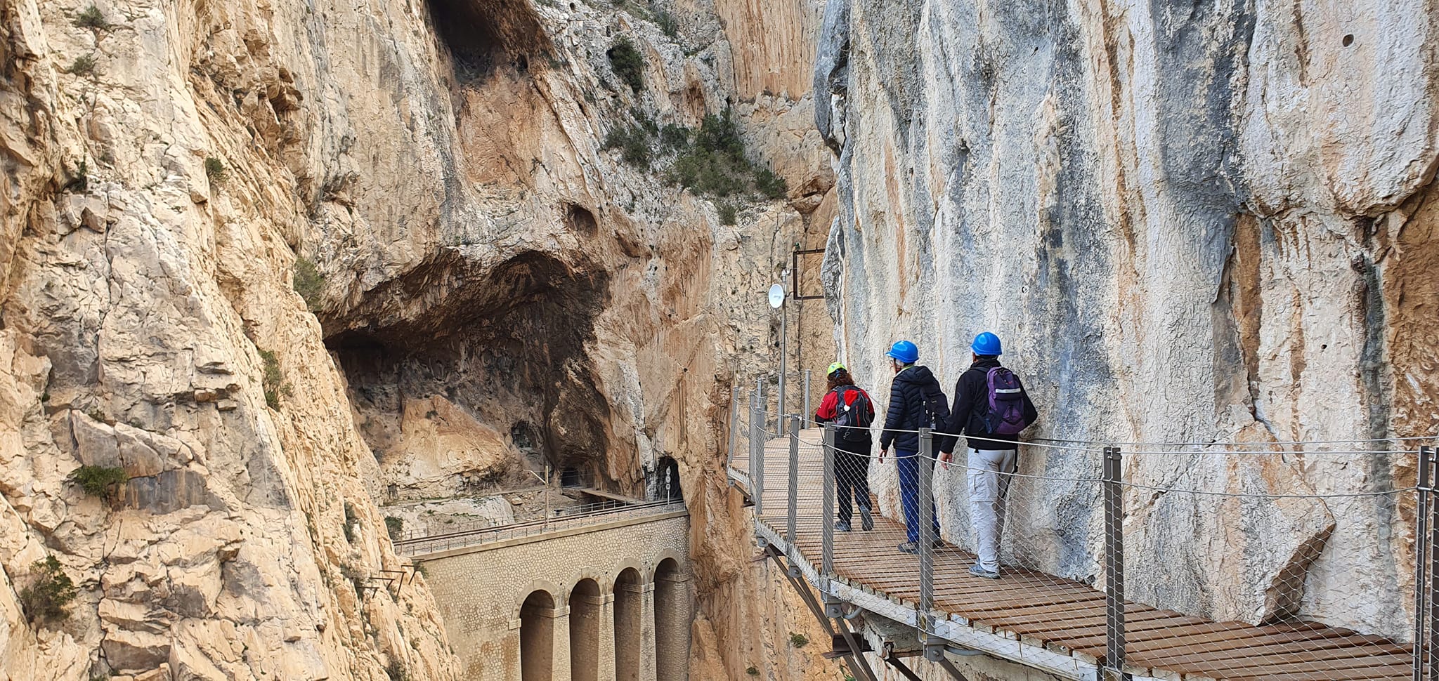 Caminito del Rey guided tour from Málaga — cliffside walkway above the Gaitanes Gorge, Andalusia — image 9