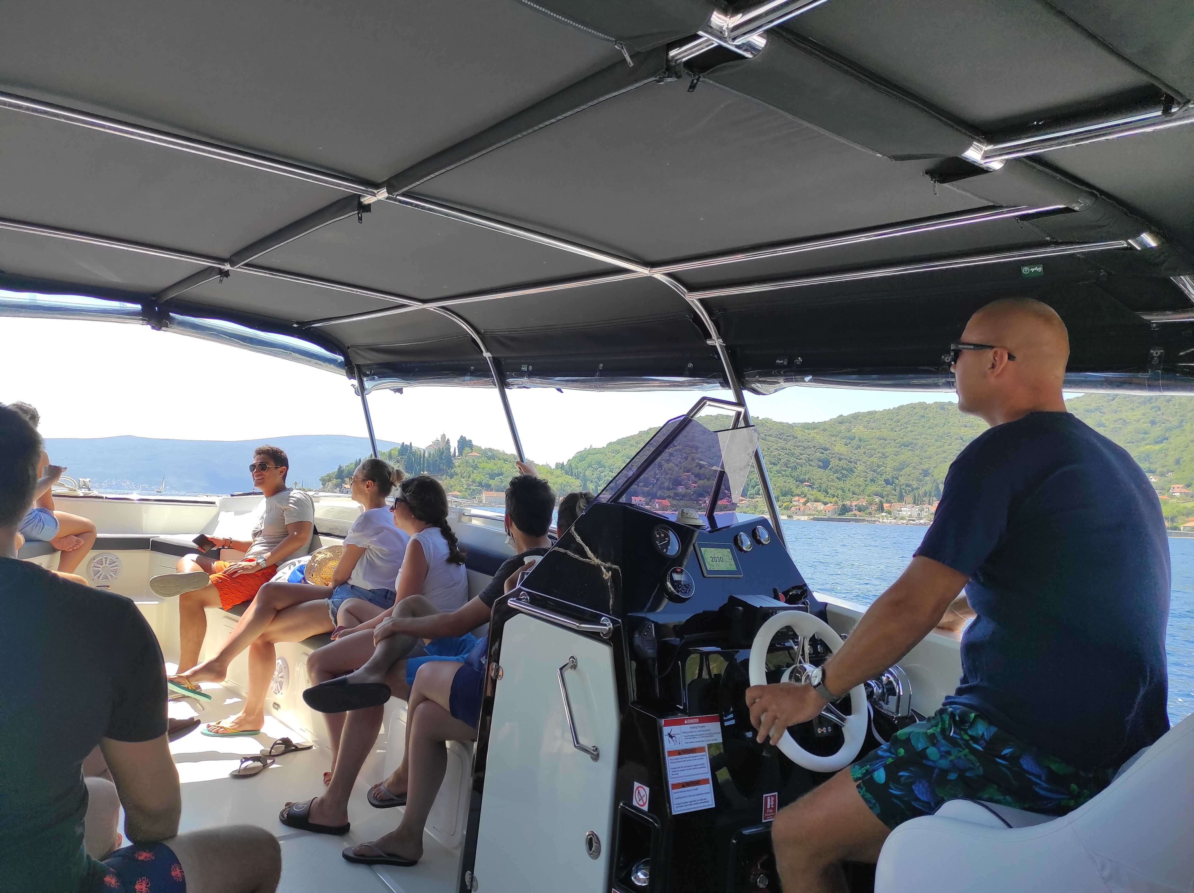 Kotor: Private VIP Speedboat Charter to Blue Cave
