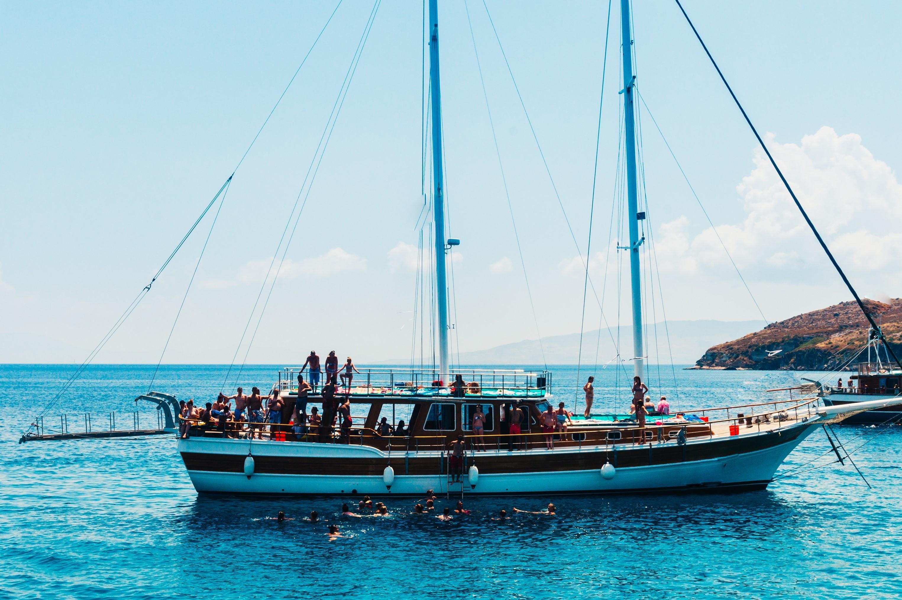 Saronic Gulf Island-Hopping Cruise with Lunch