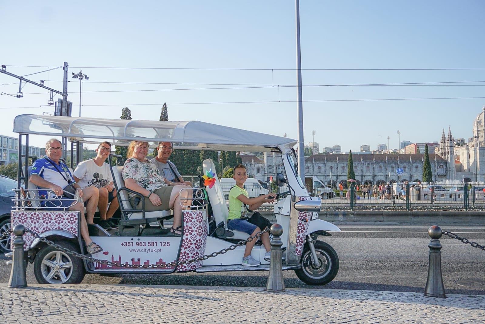 Lisbon: Private Guided Tuk-Tuk Tour with Hotel Pickup