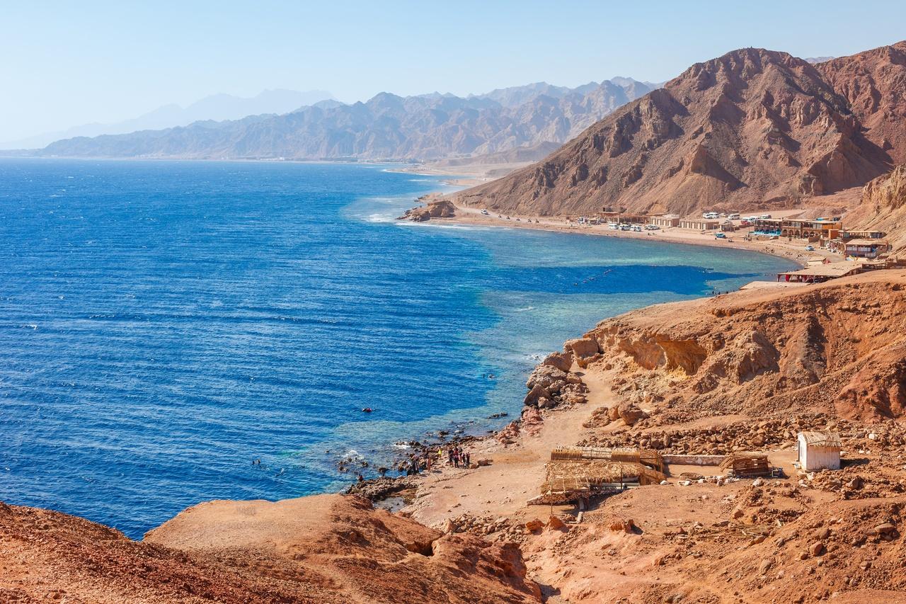 Sharm El-Sheikh: Colored Canyon, Blue Hole & Dahab Jeep Day Trip
