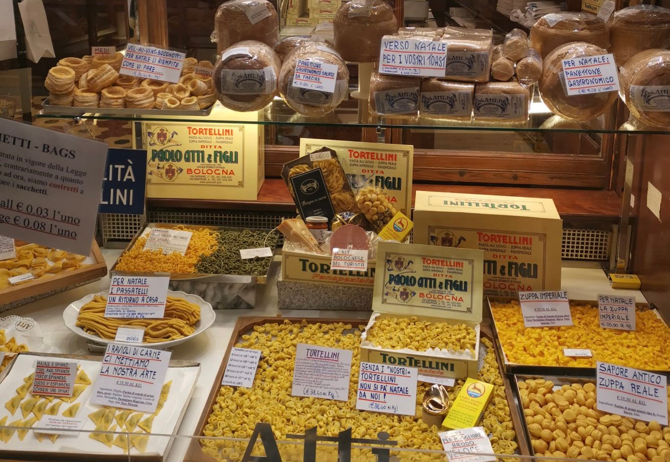 Bologna Private Foodie Walking Tour with Tastings
