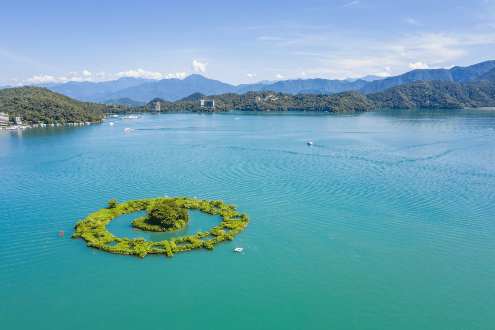 Sun Moon Lake & Nantou Scenic Day Tour from Taipei