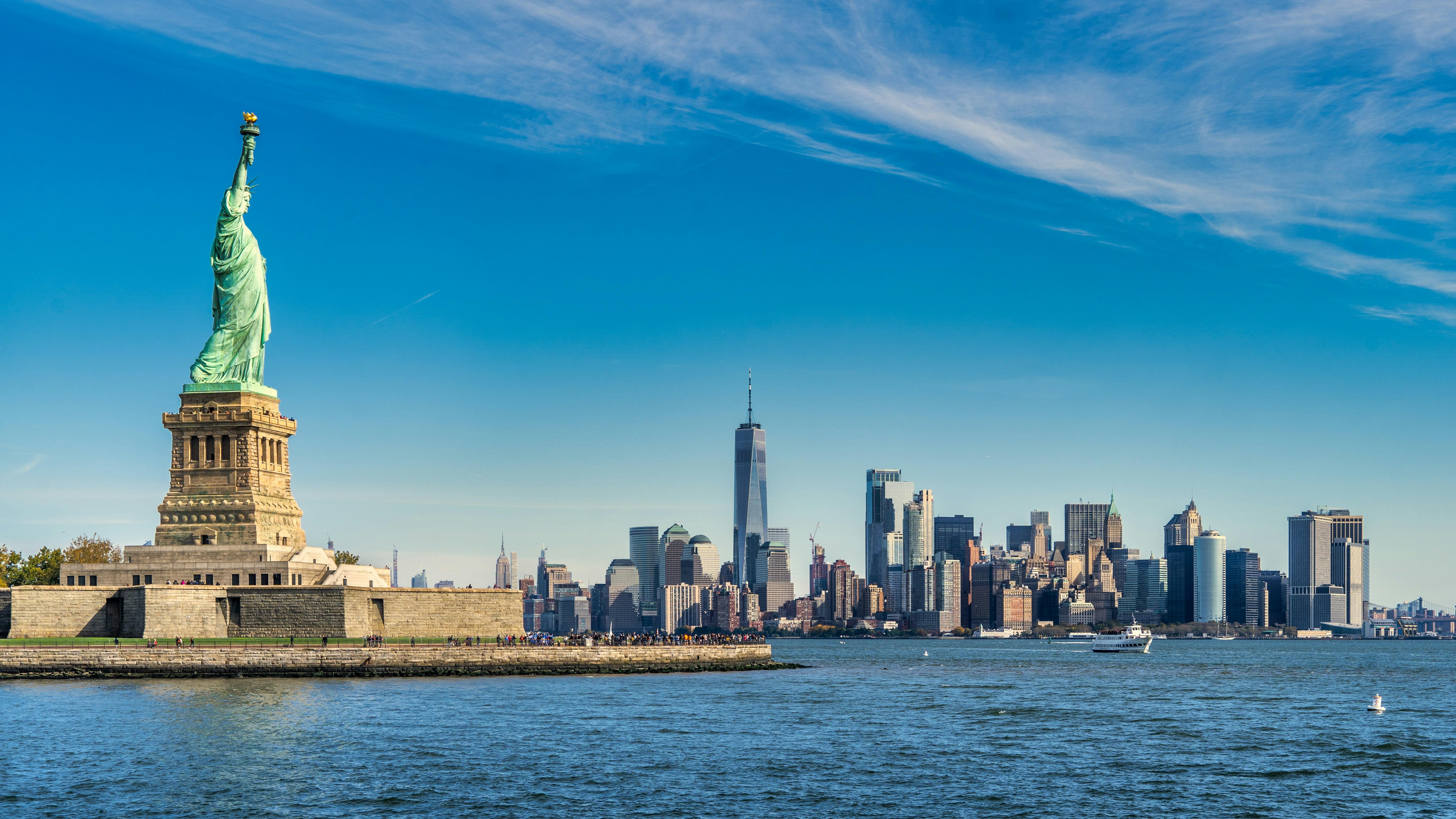 Full-Day NYC Essentials: Statue of Liberty, Brooklyn Bridge & Downtown