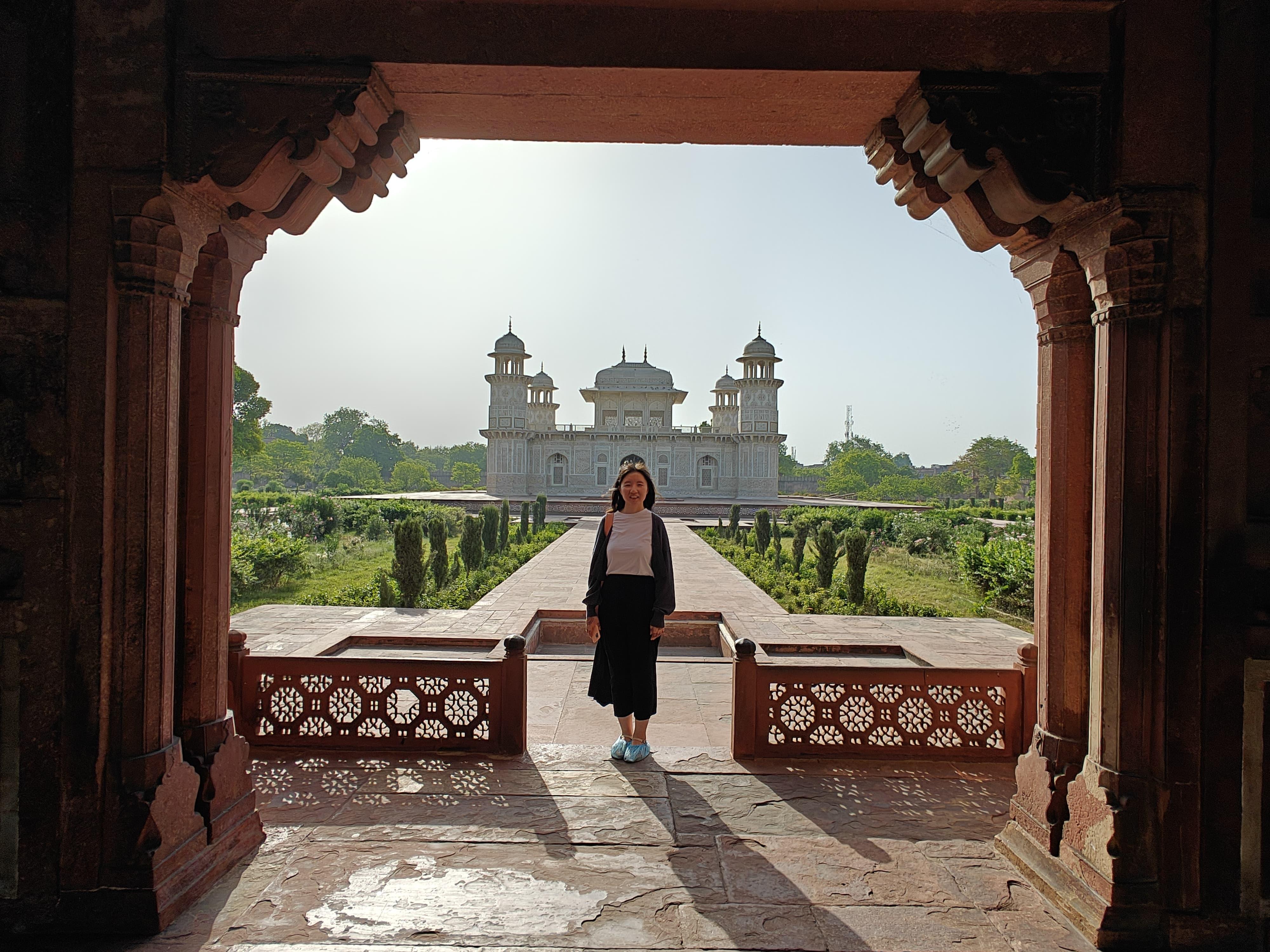 Delhi Airport Layover: Private Taj Mahal & Agra Fort Day Tour