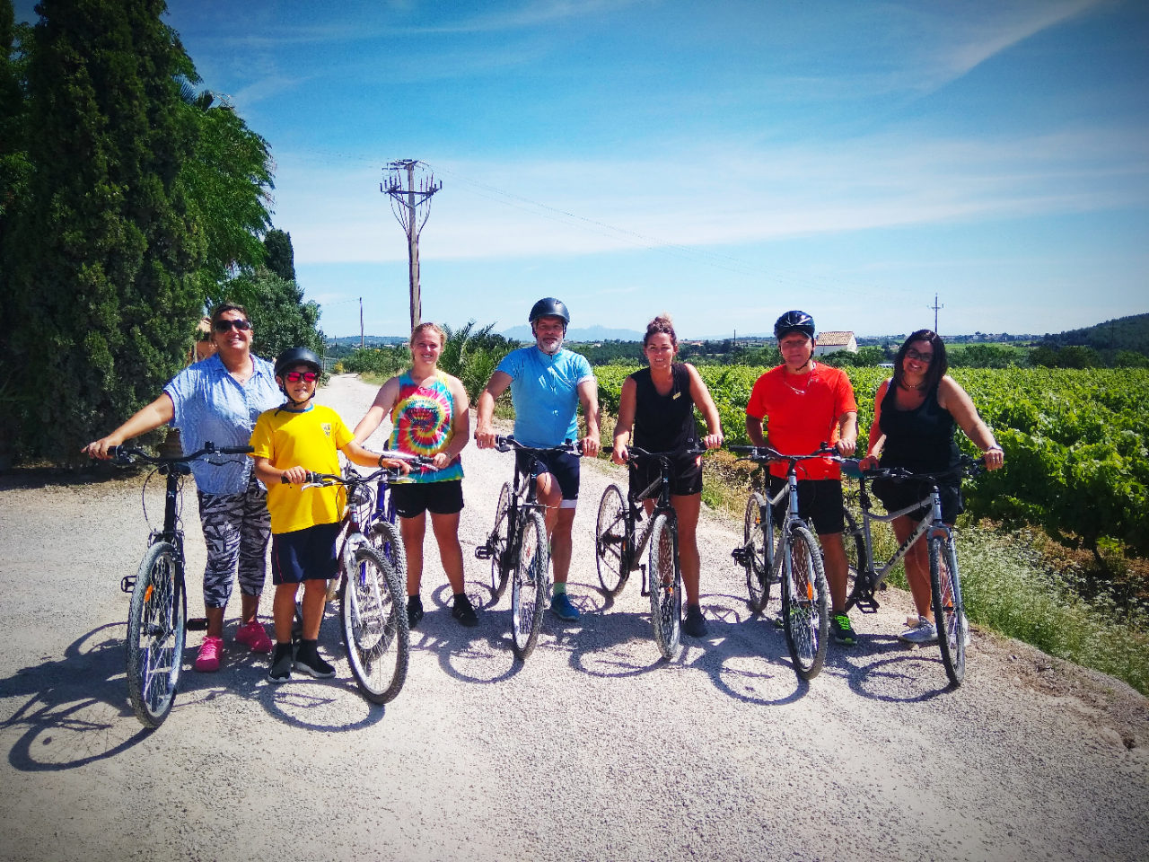 From Sitges: Cycling Tour with Winery visit and Tasting