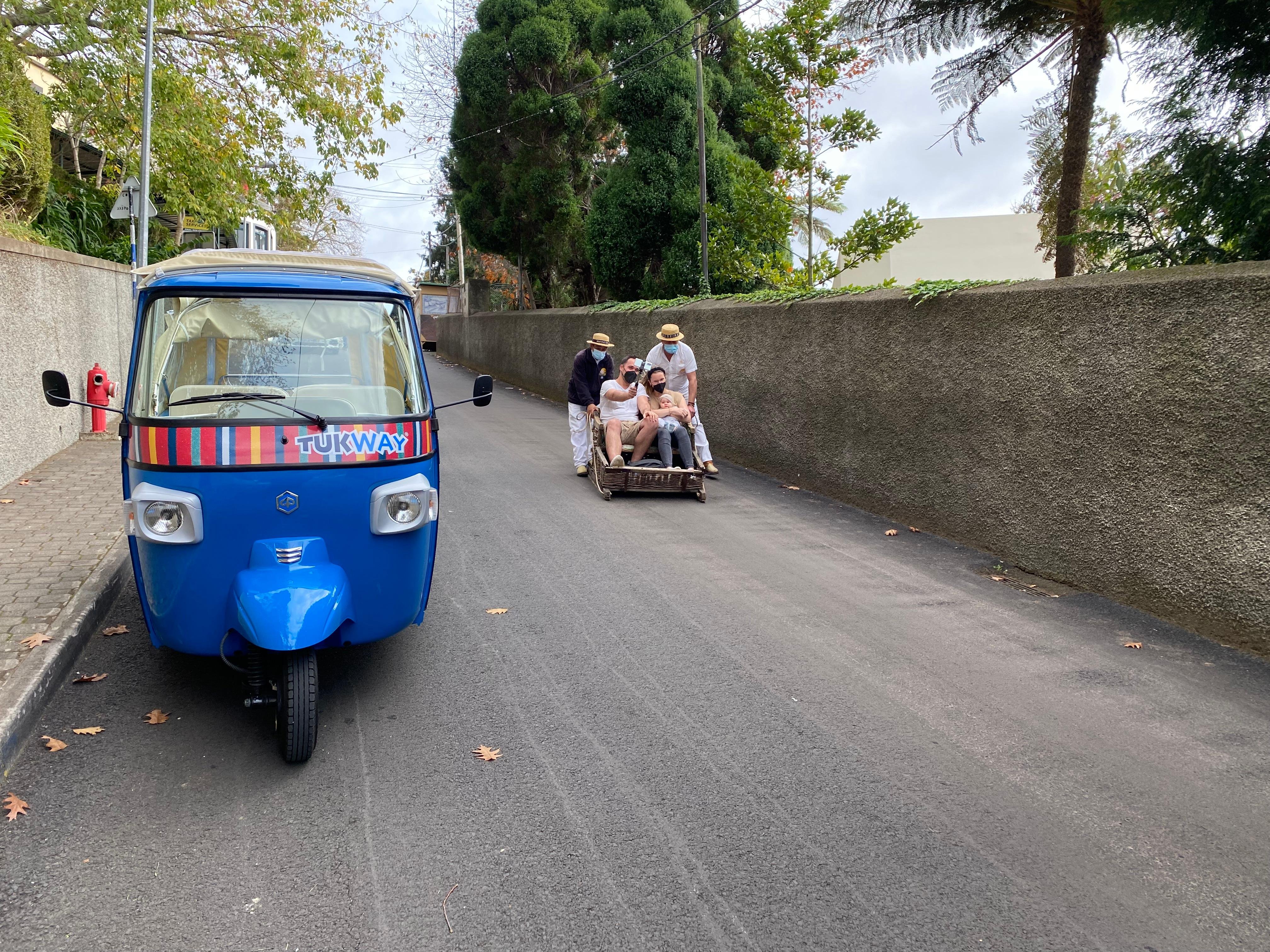 Funchal Tuk Tuk Tour: Monte Tropical Garden & Toboggan Ride