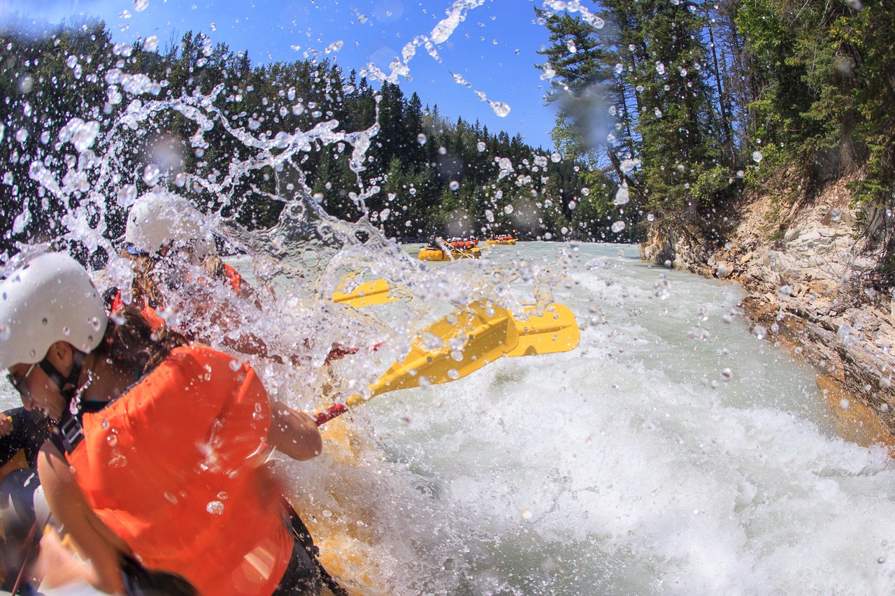 Kicking Horse River whitewater raft experience with BBQ — Canadian Rockies rafting (2)