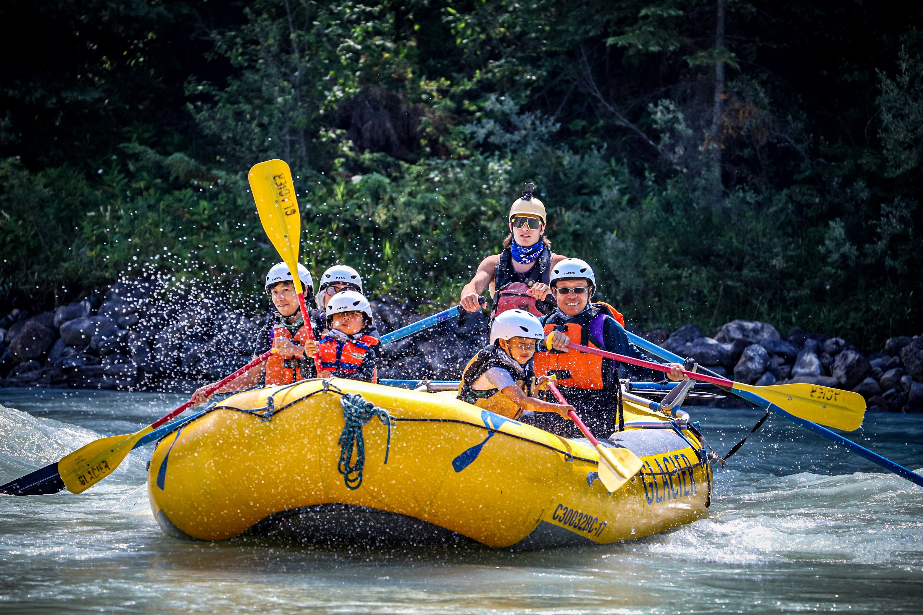 Kicking Horse River family rafting with lunch near Golden, BC — Canadian Rockies rafting (3)