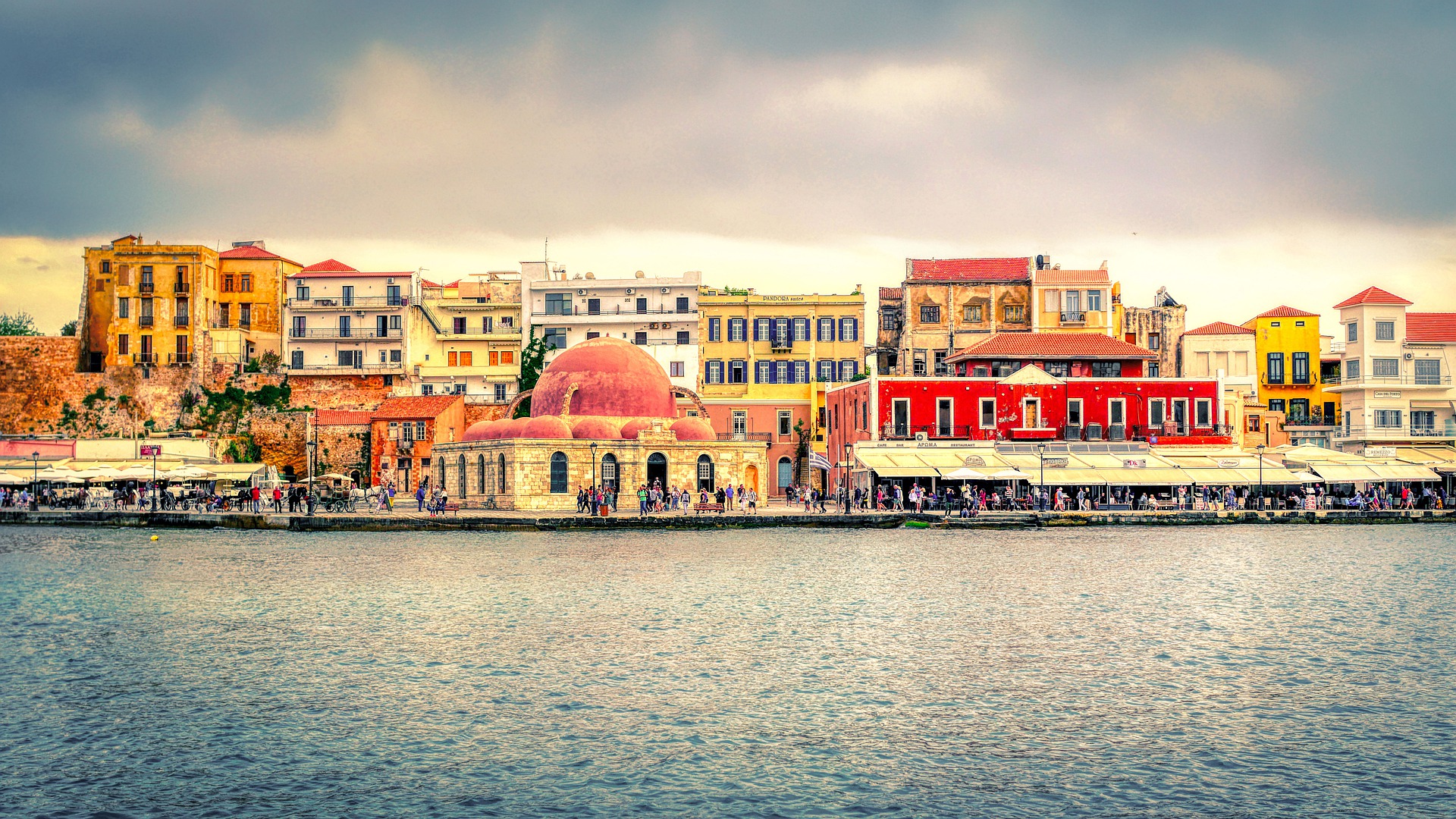 Crete West Coast Day Trip: Rethymno, Chania & Kournas Lake