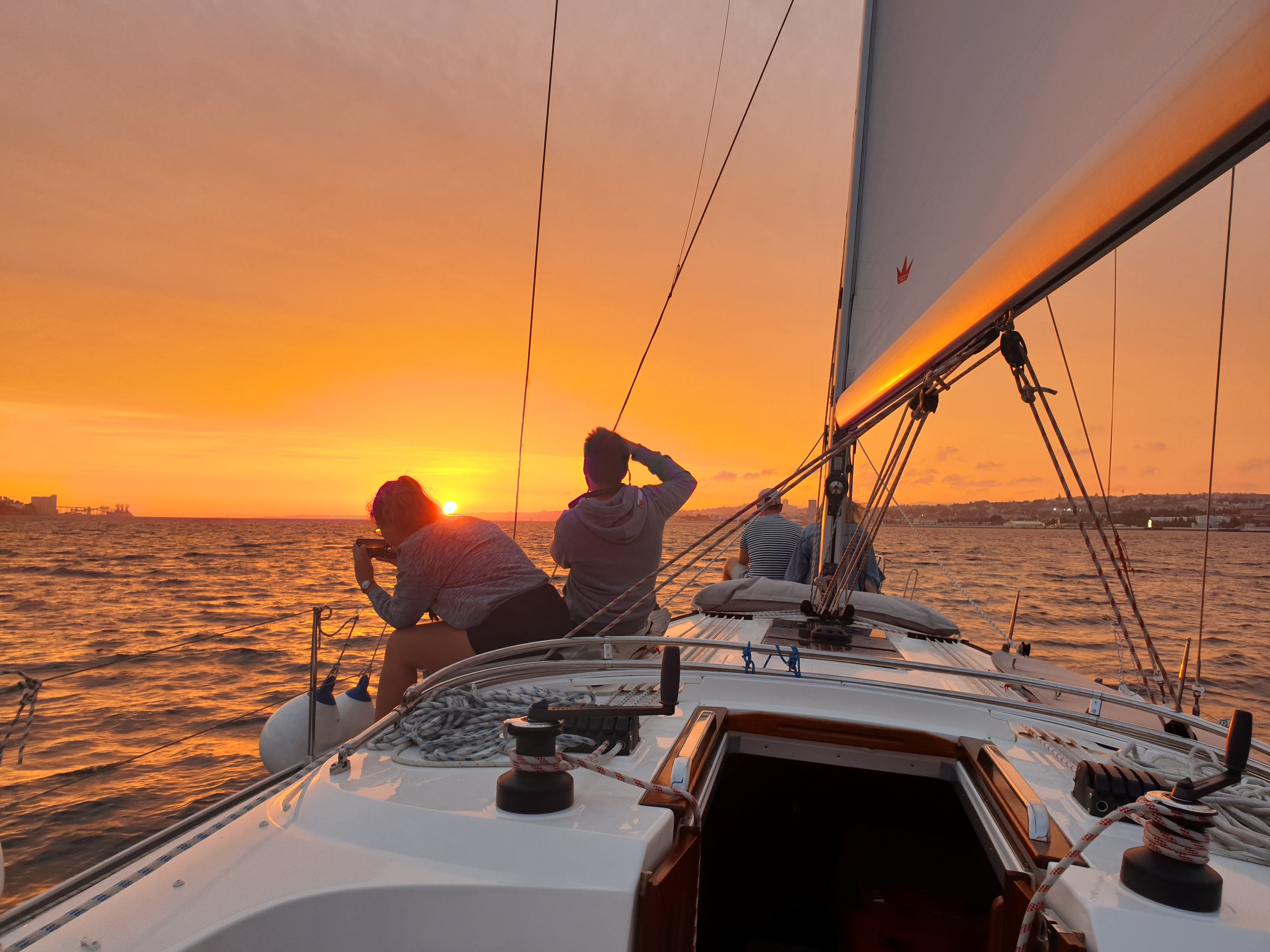 Lisbon Tagus River Sailing Cruise with Wine (Day or Sunset)