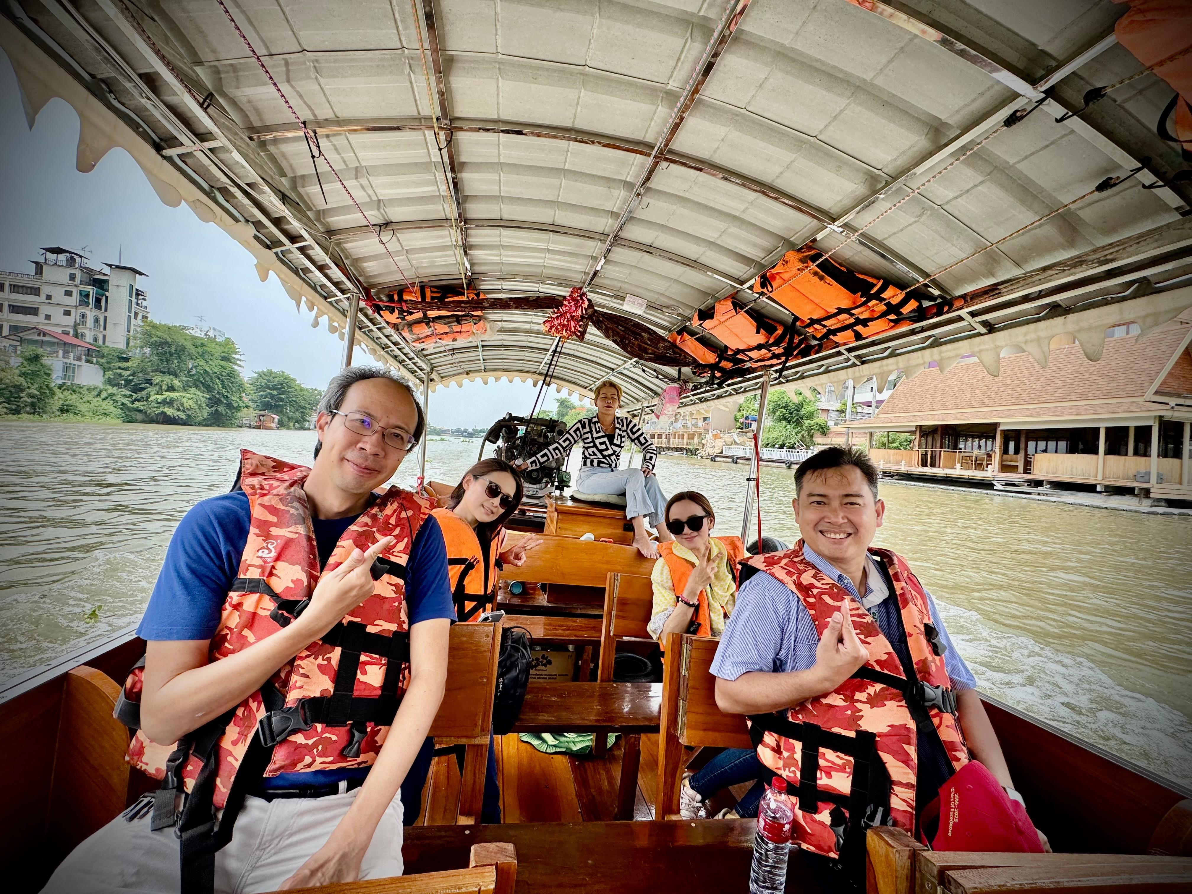 Bangkok to Ayutthaya Day Trip with Boat Ride & Temple Tickets