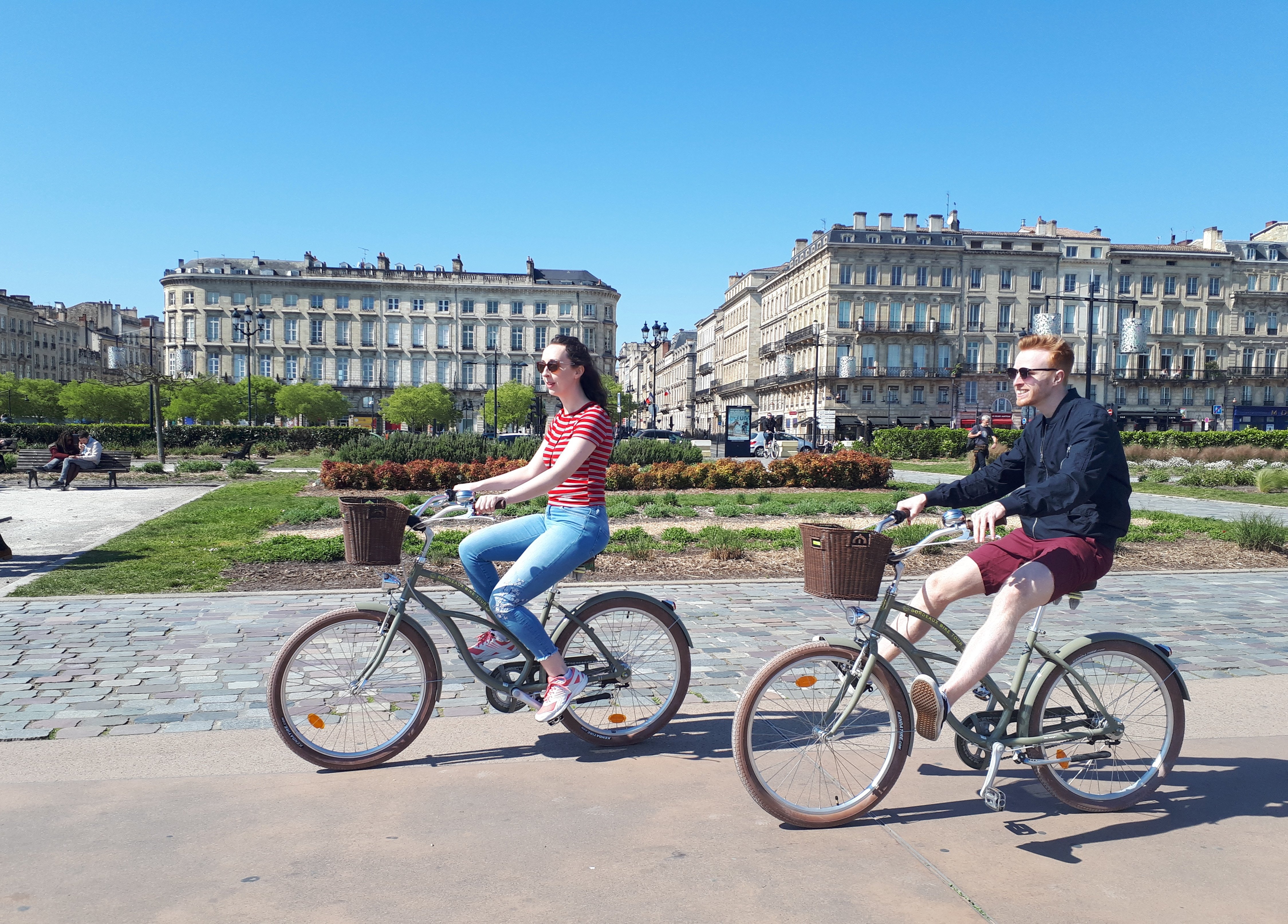Historic Bordeaux Landmarks Bike Tour